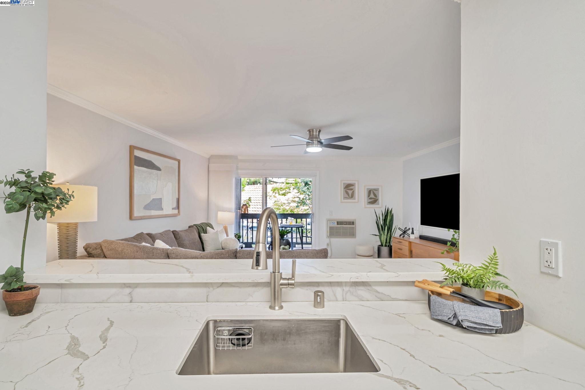 1087 Murrieta Blvd # 244