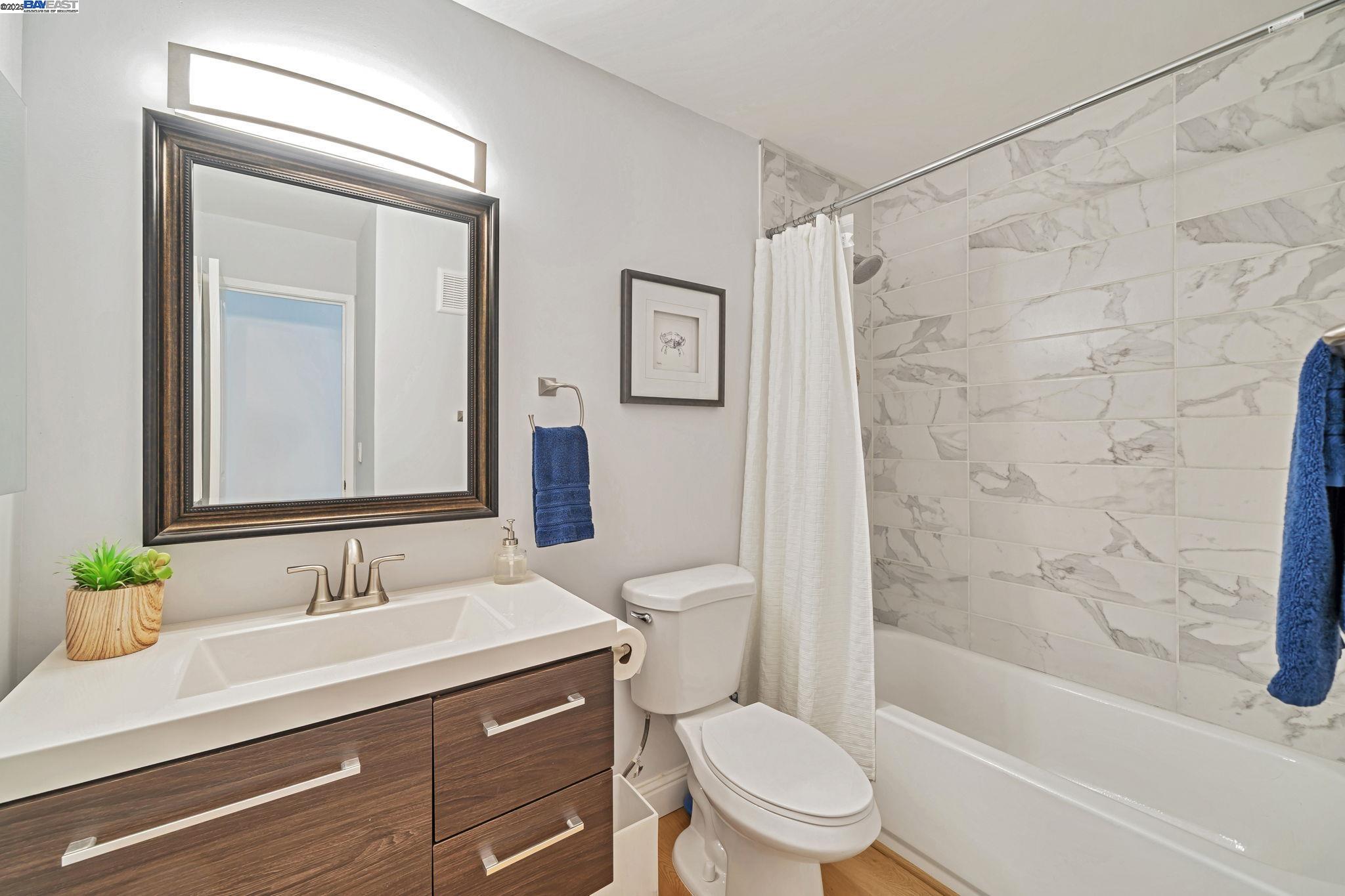 1087 Murrieta Blvd # 244