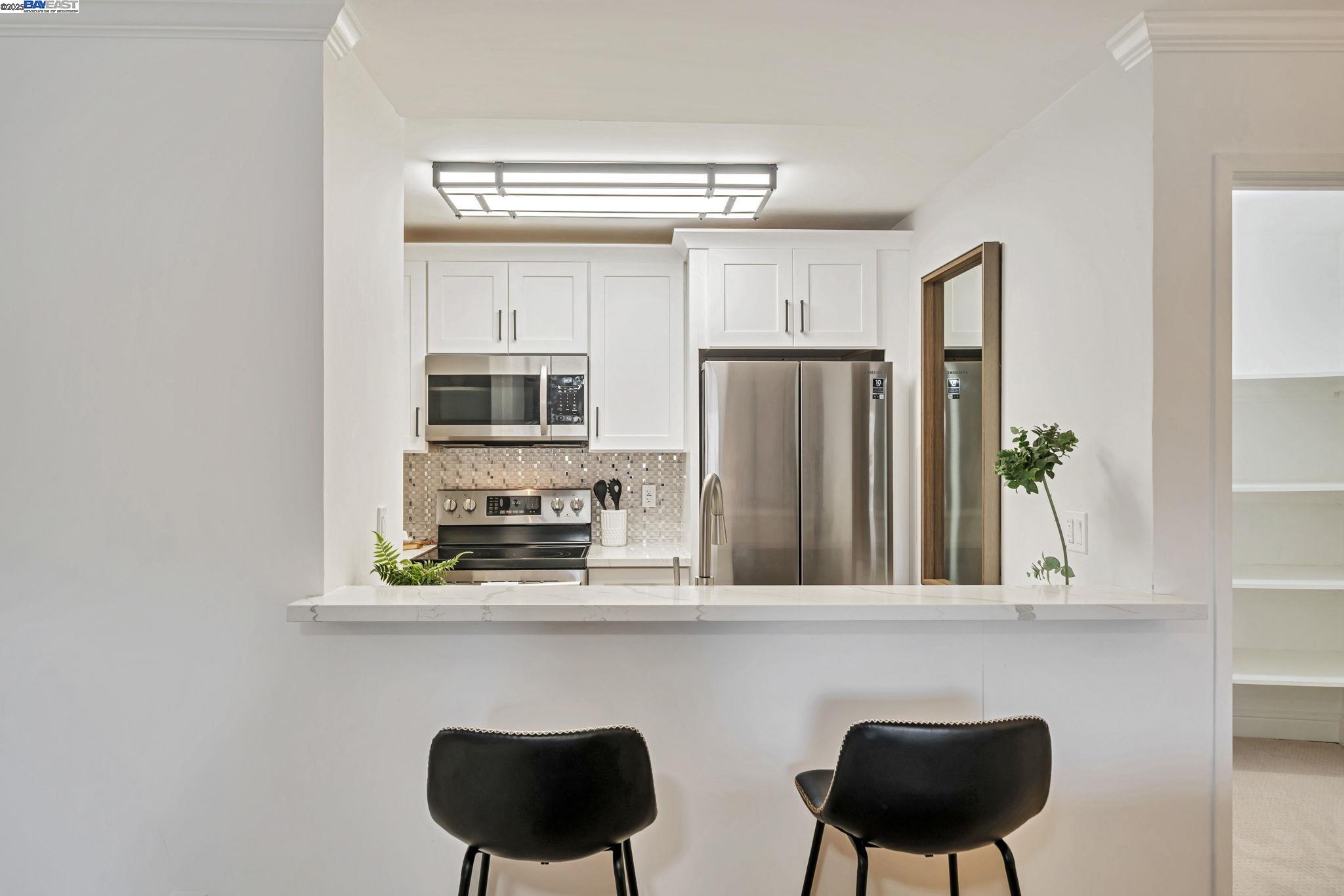 1087 Murrieta Blvd # 244