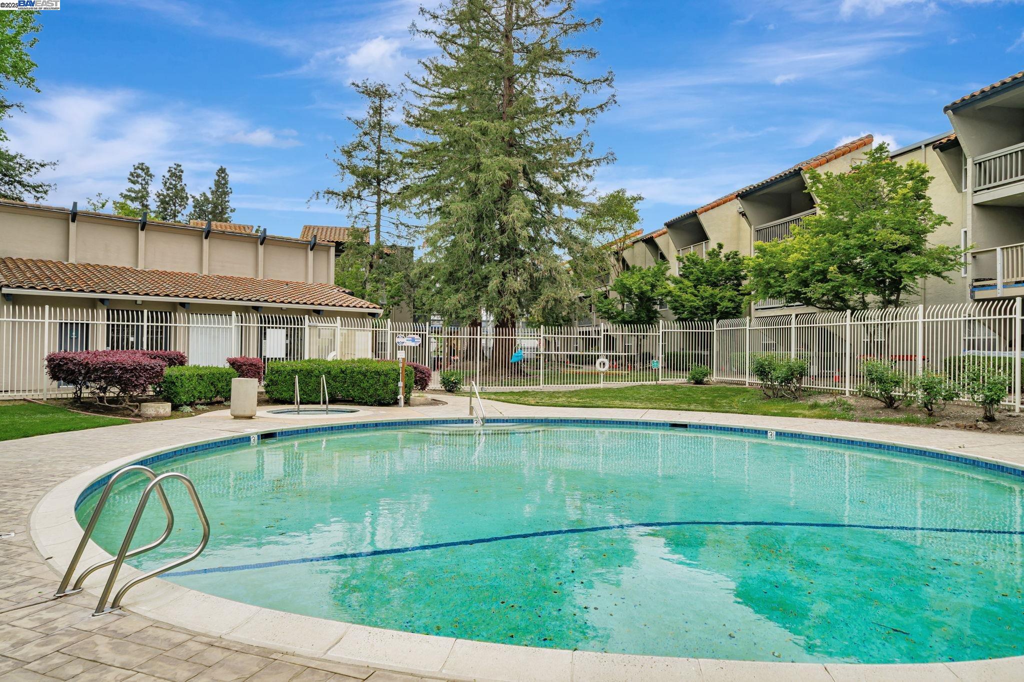 1087 Murrieta Blvd # 244