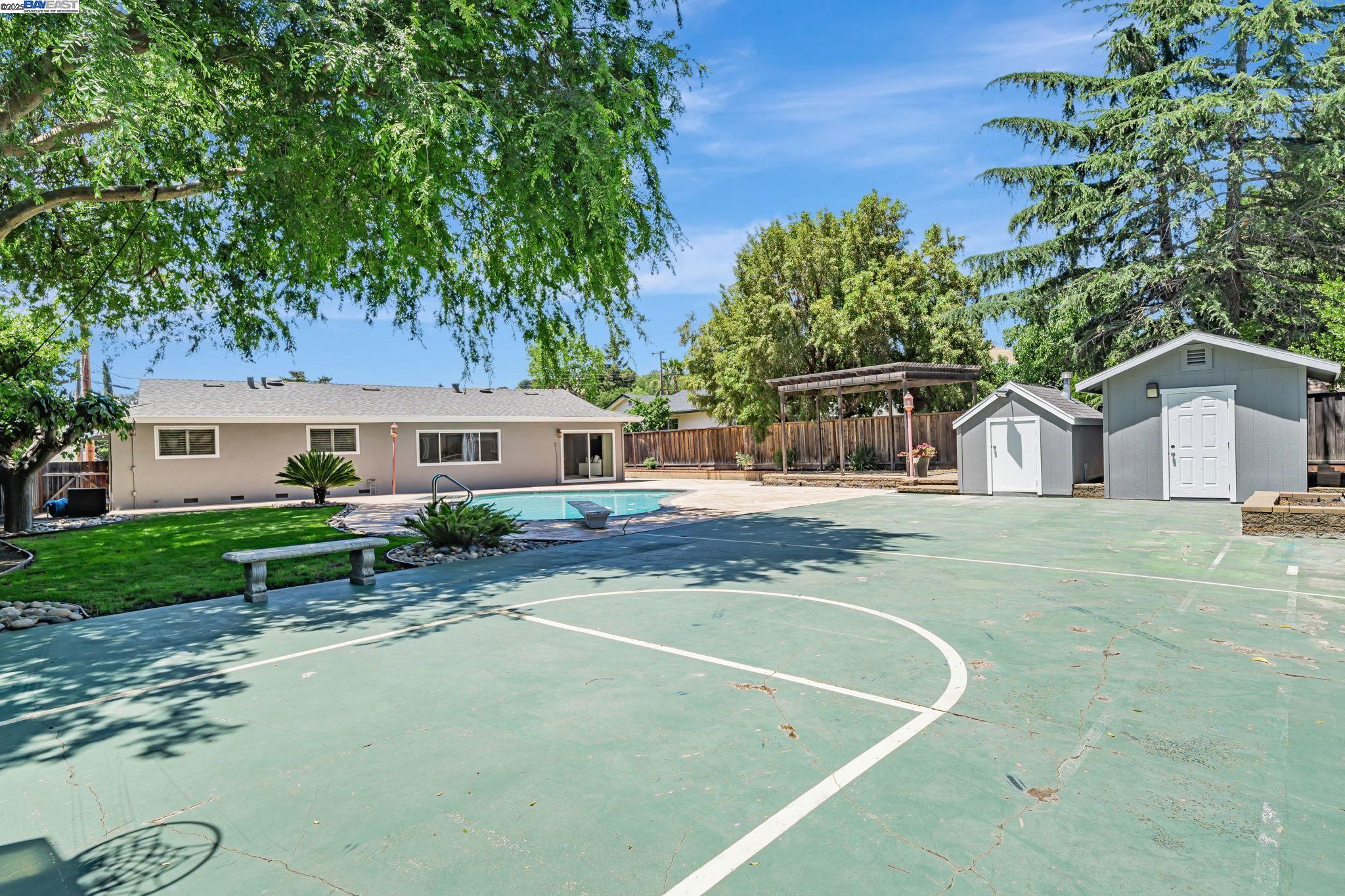 7765 Peppertree Road