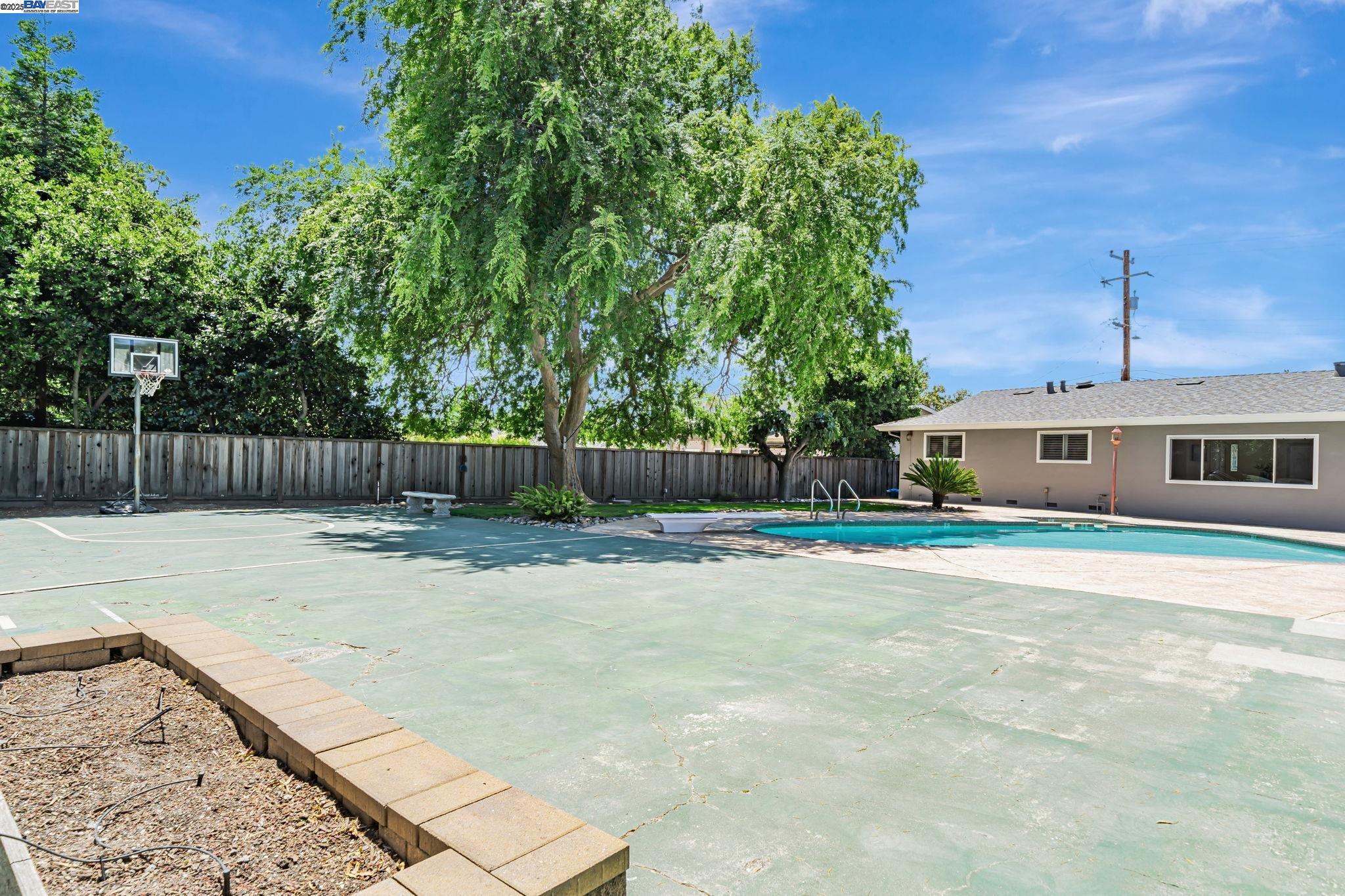 7765 Peppertree Road