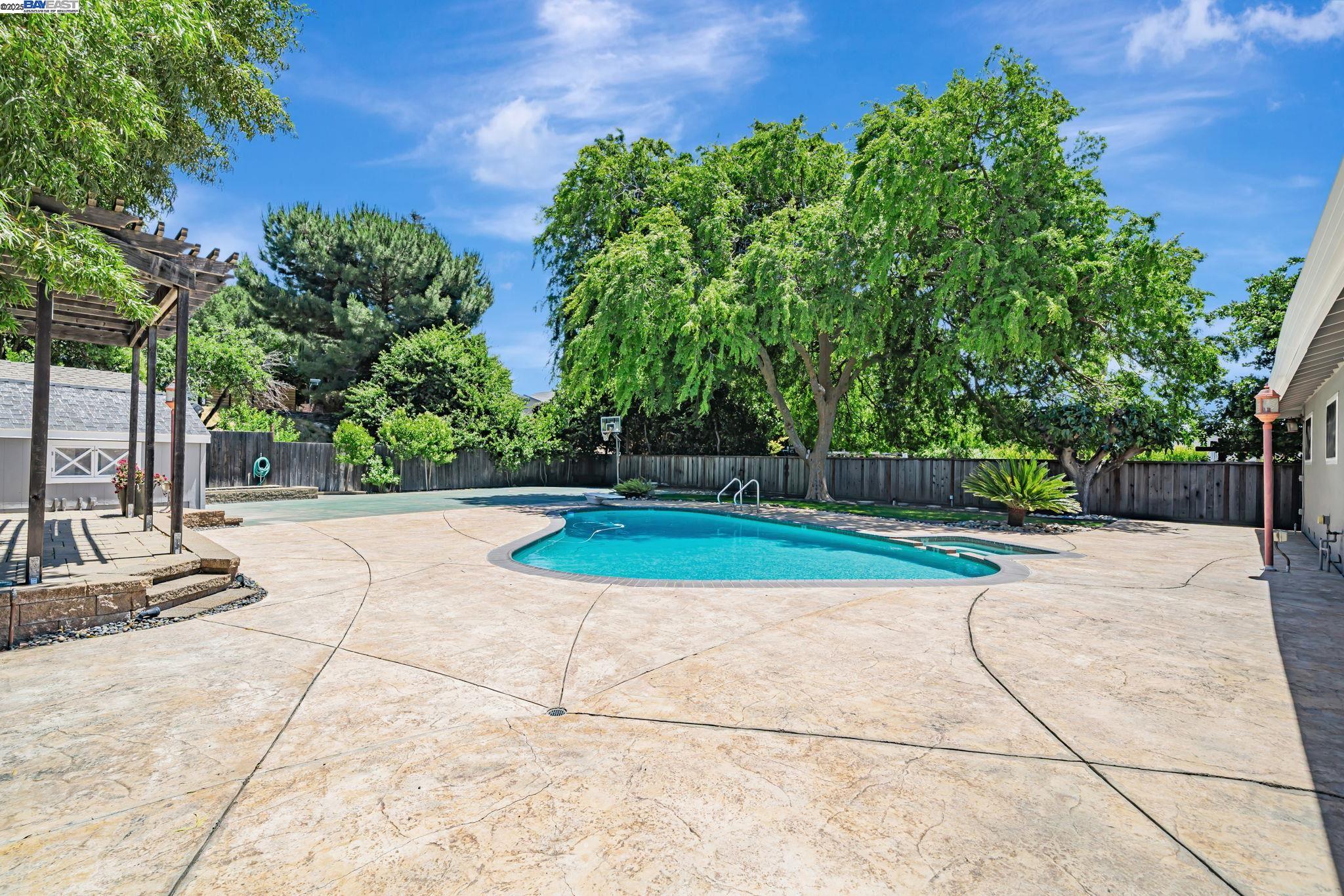 7765 Peppertree Road