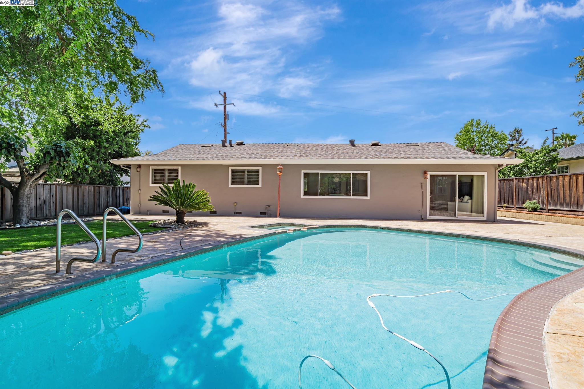 7765 Peppertree Road