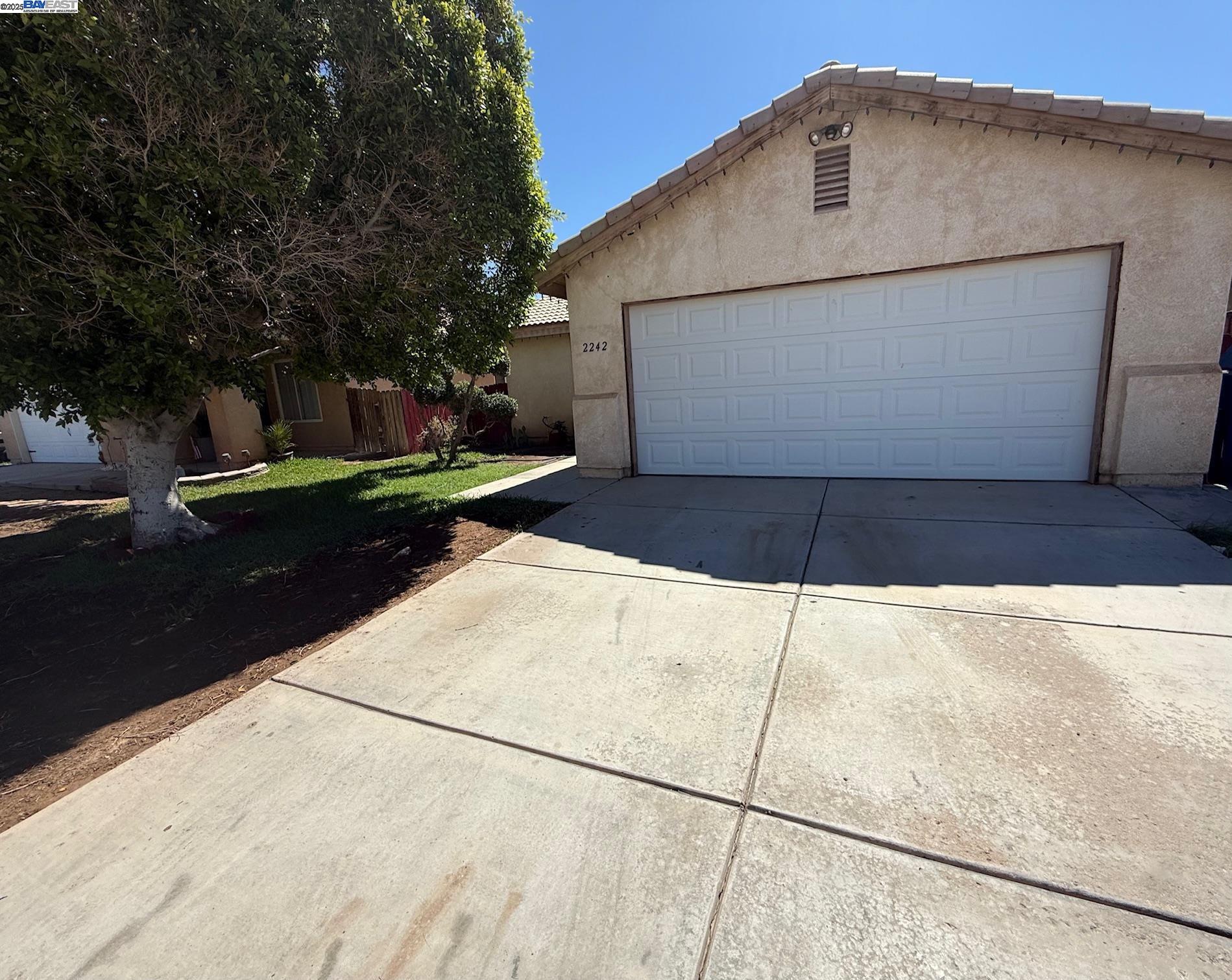 2242 I YTURRALDE DRIVE