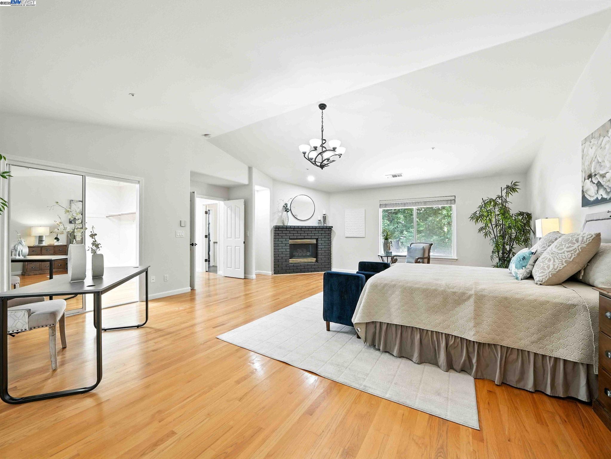 2153 Vintage Ln