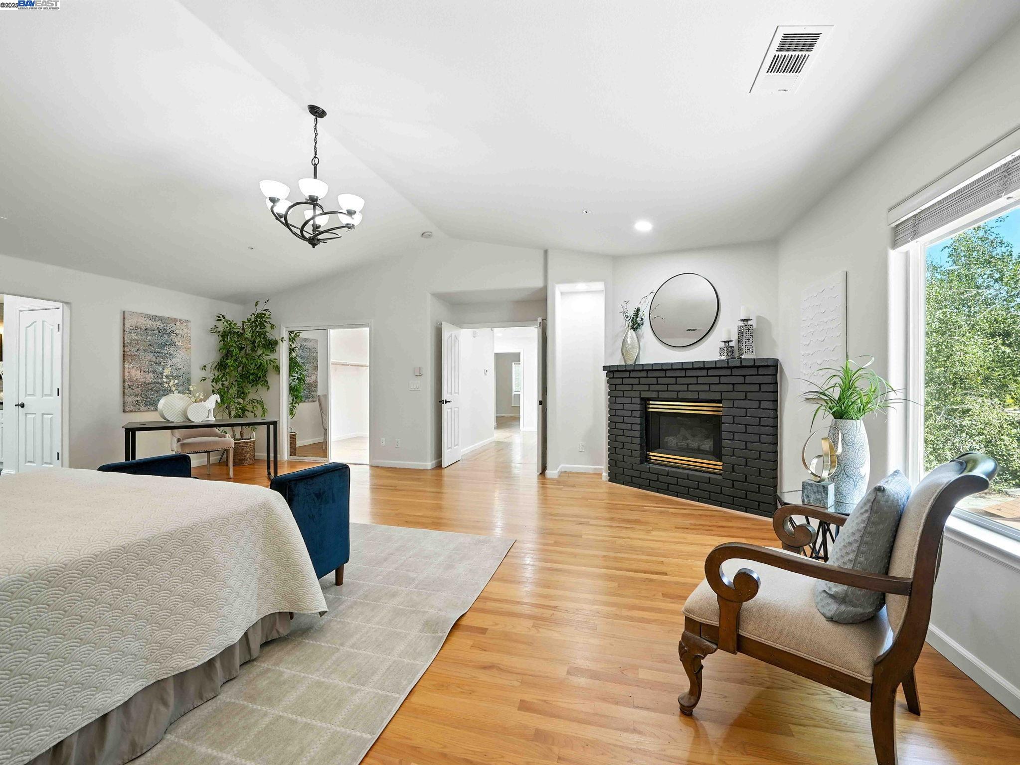 2153 Vintage Ln