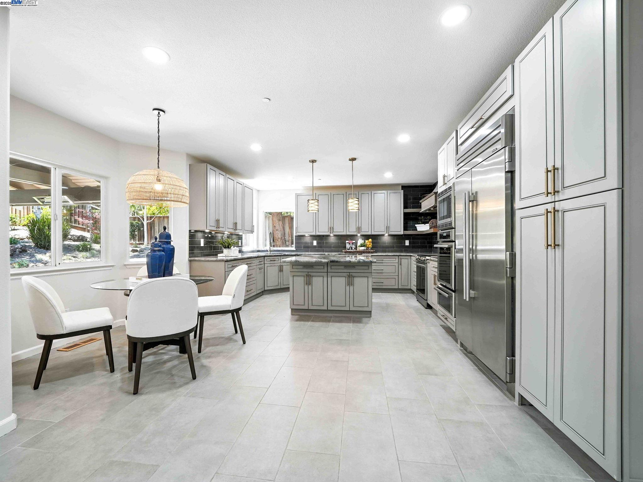 2153 Vintage Ln