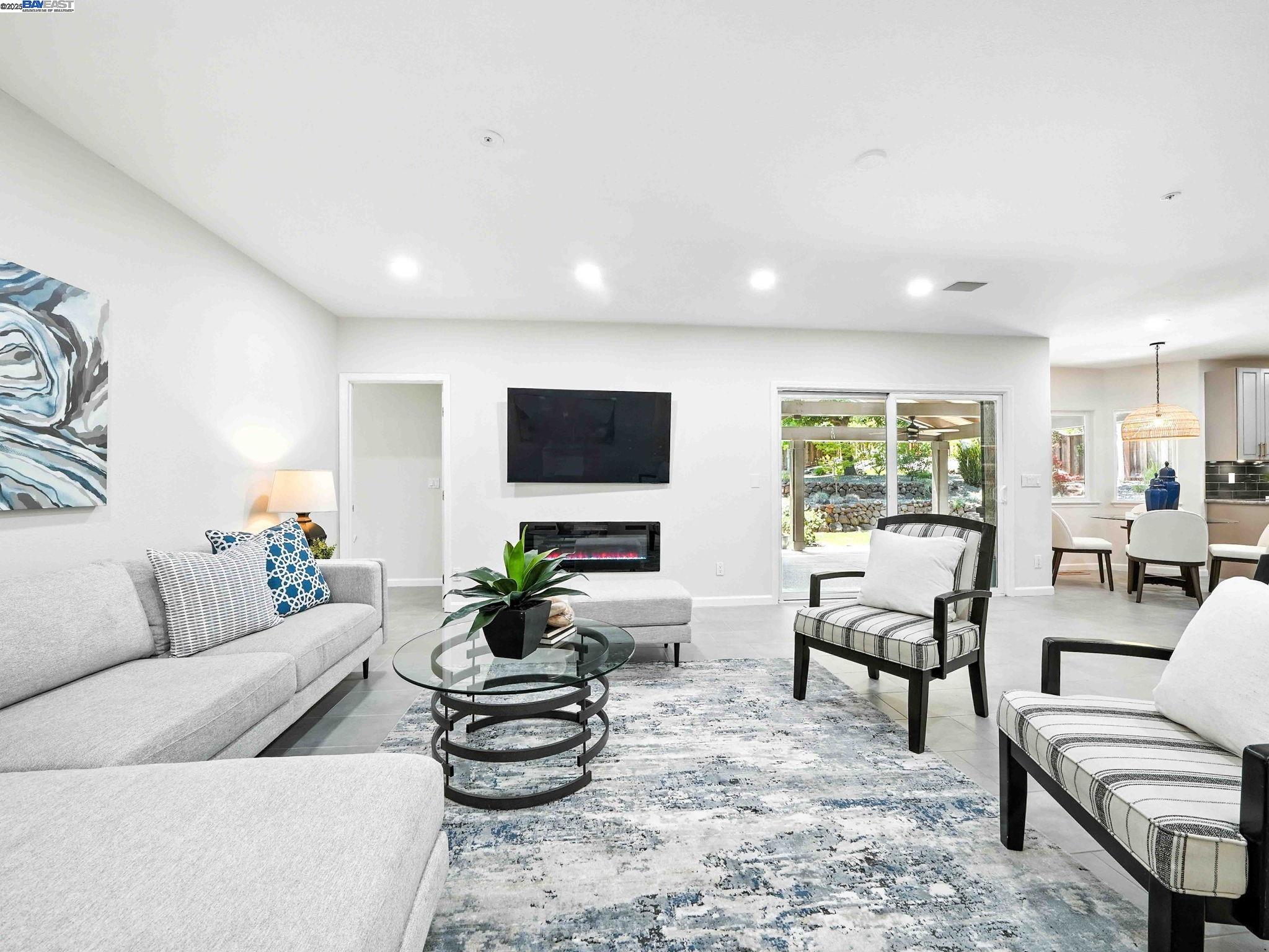 2153 Vintage Ln