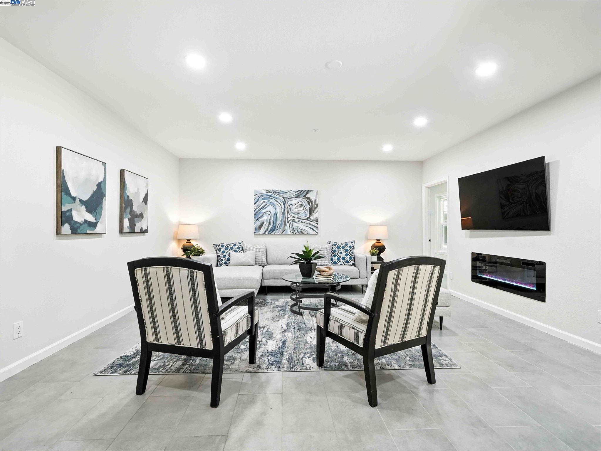 2153 Vintage Ln