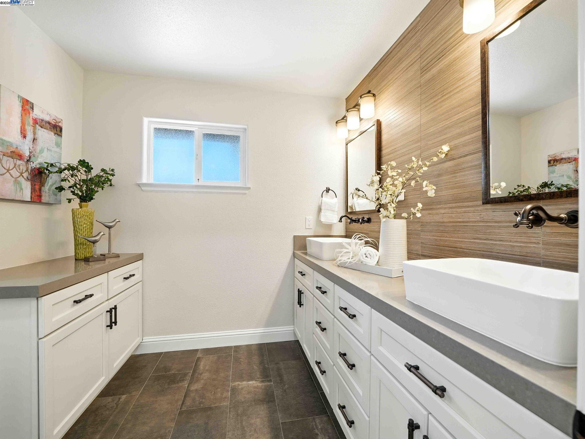 2153 Vintage Ln