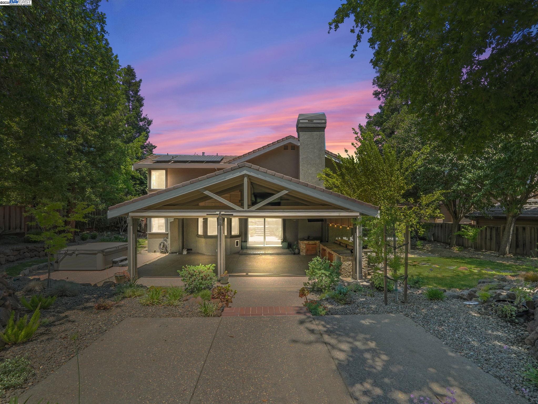 2153 Vintage Ln