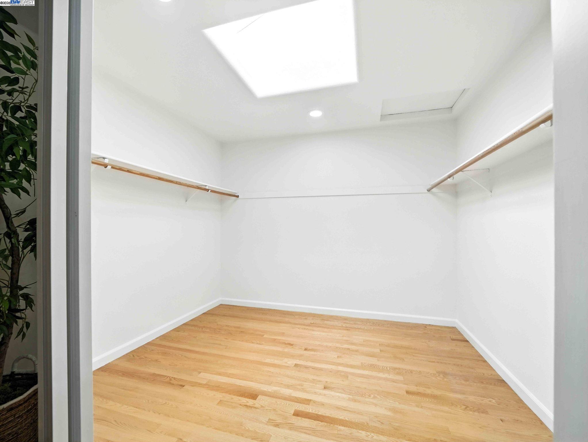 2153 Vintage Ln