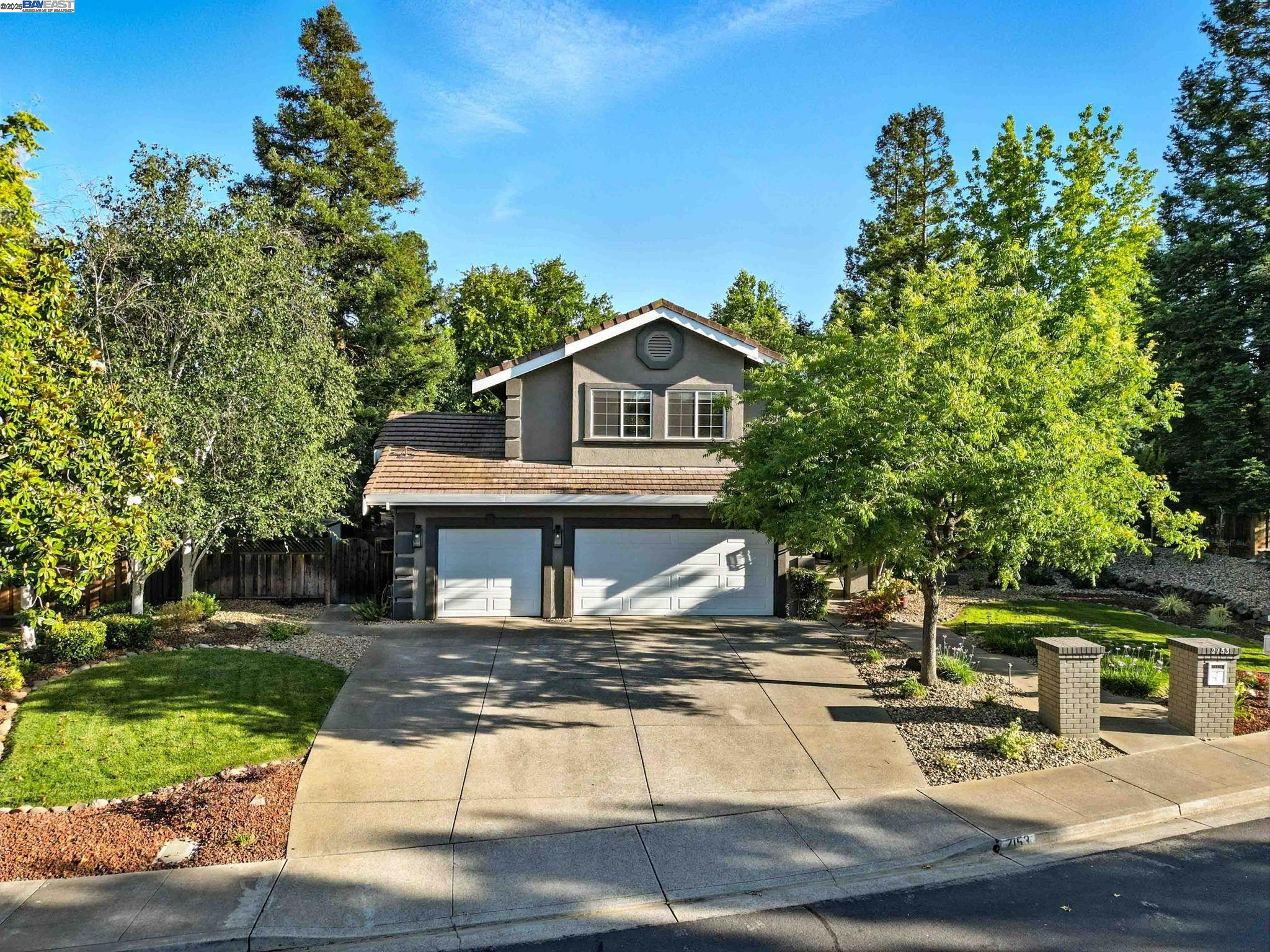 2153 Vintage Ln