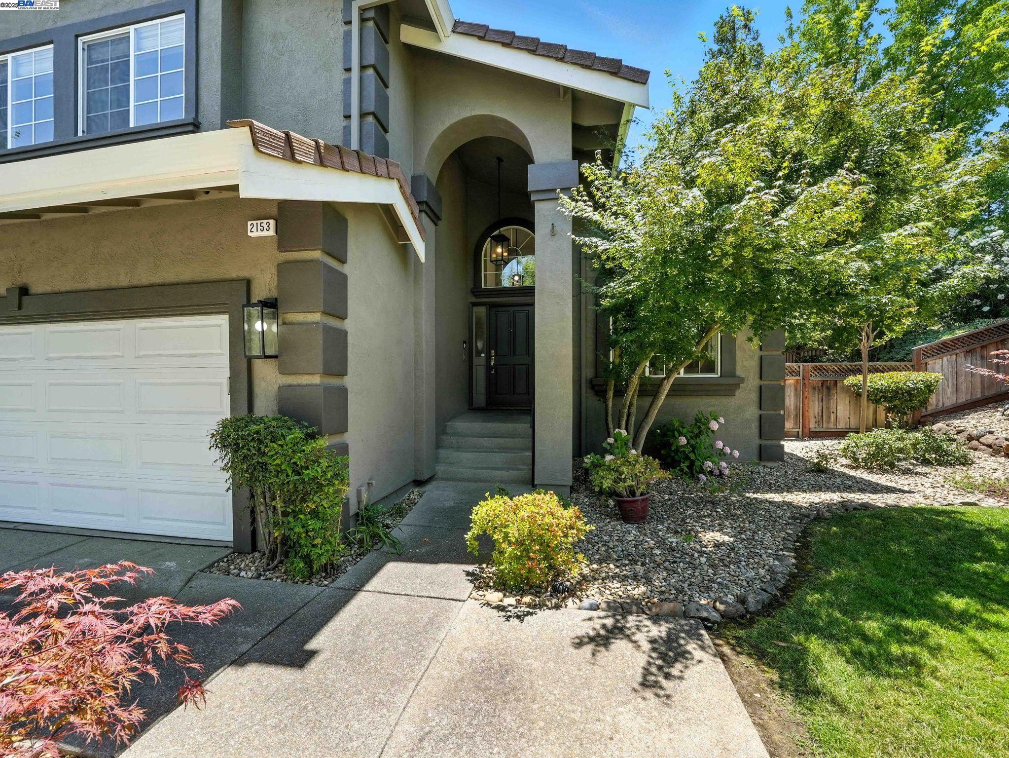 2153 Vintage Ln