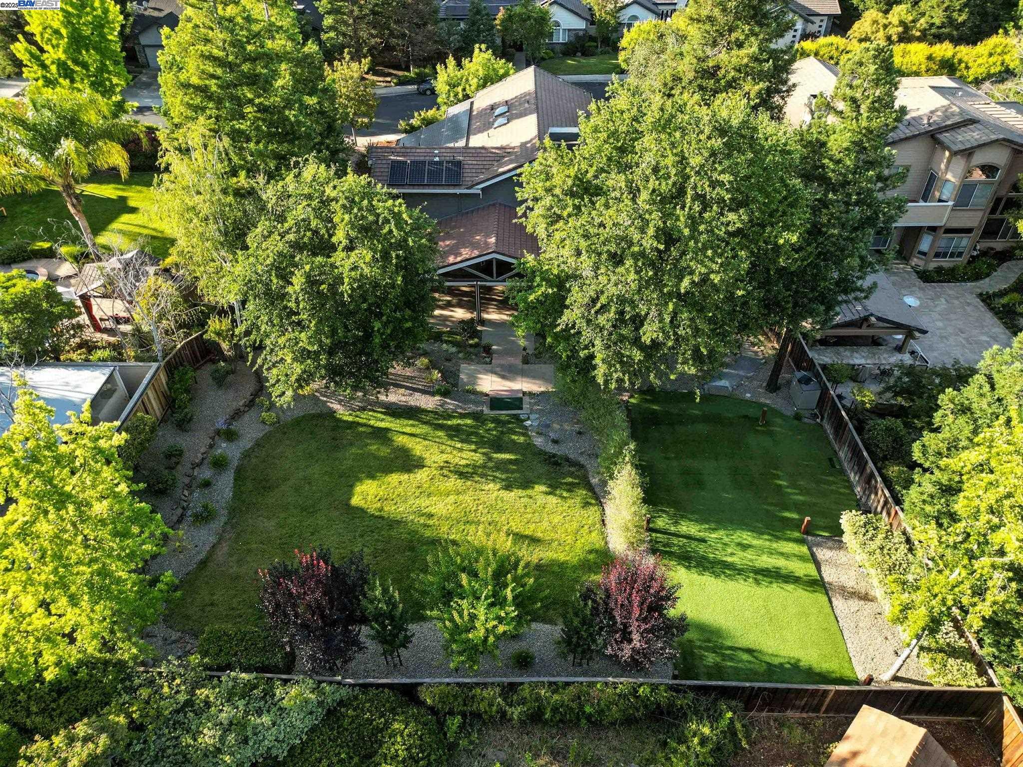 2153 Vintage Ln