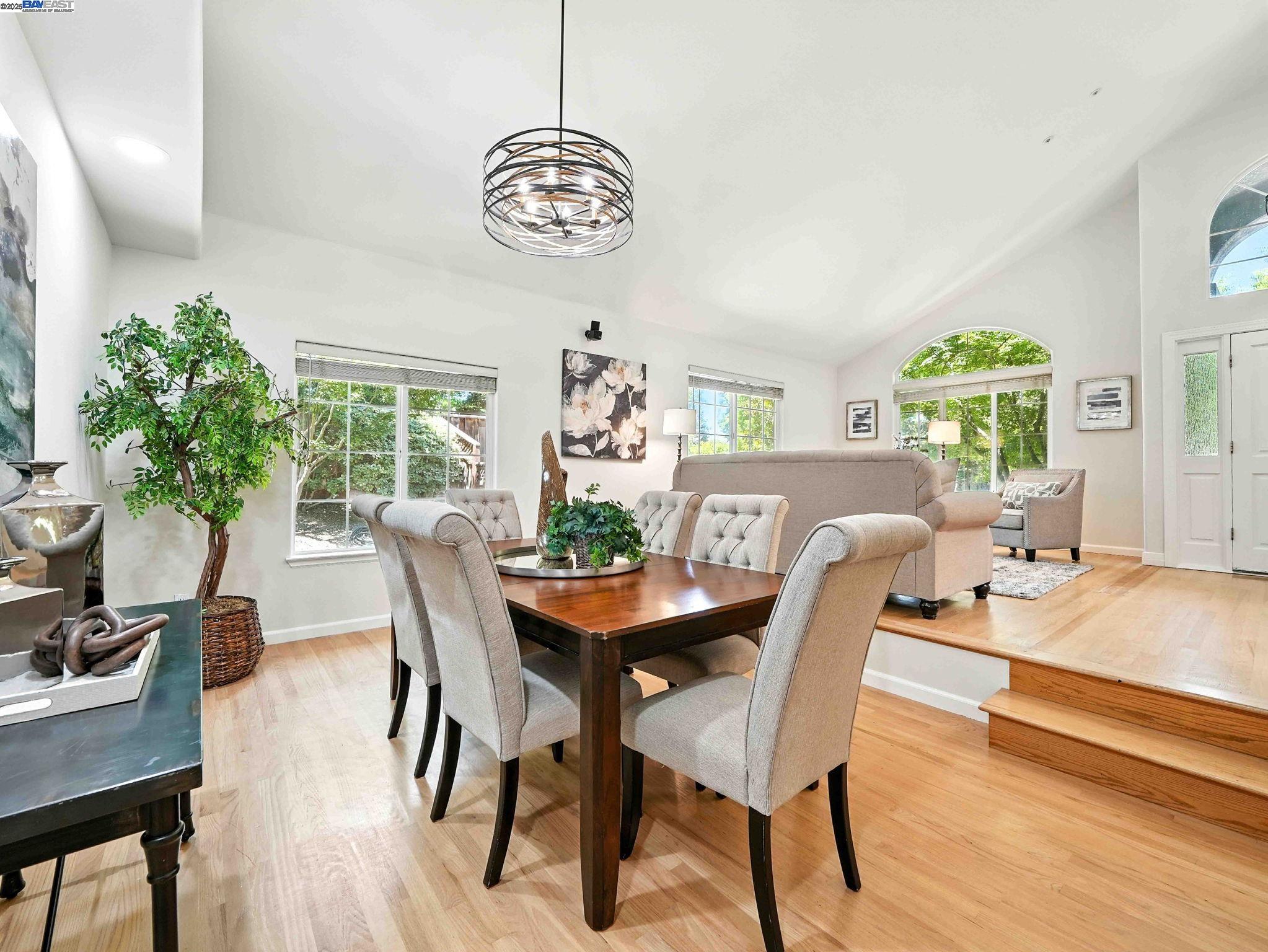 2153 Vintage Ln