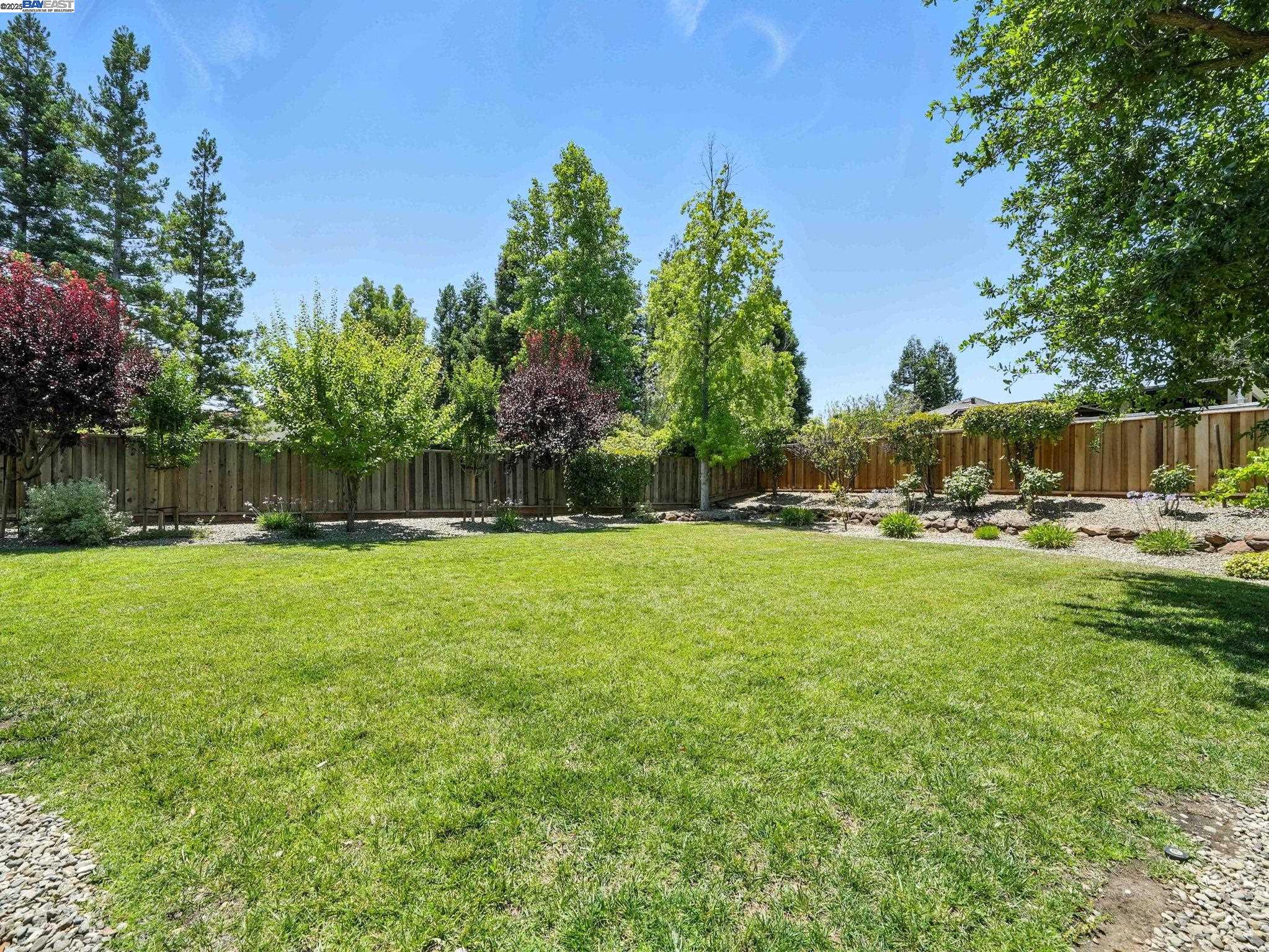 2153 Vintage Ln