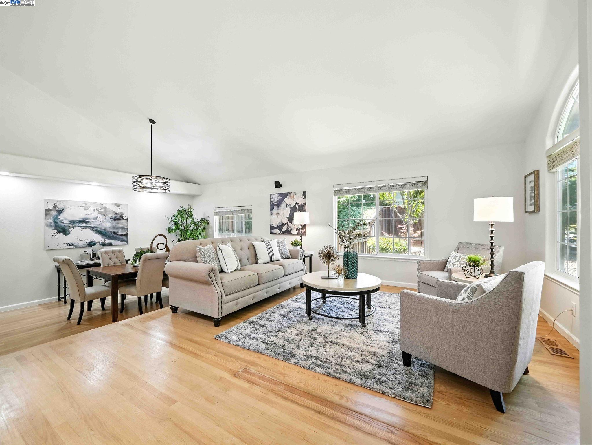2153 Vintage Ln