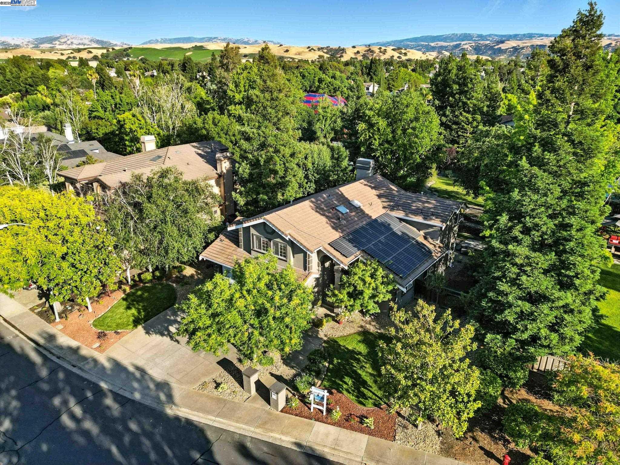 2153 Vintage Ln