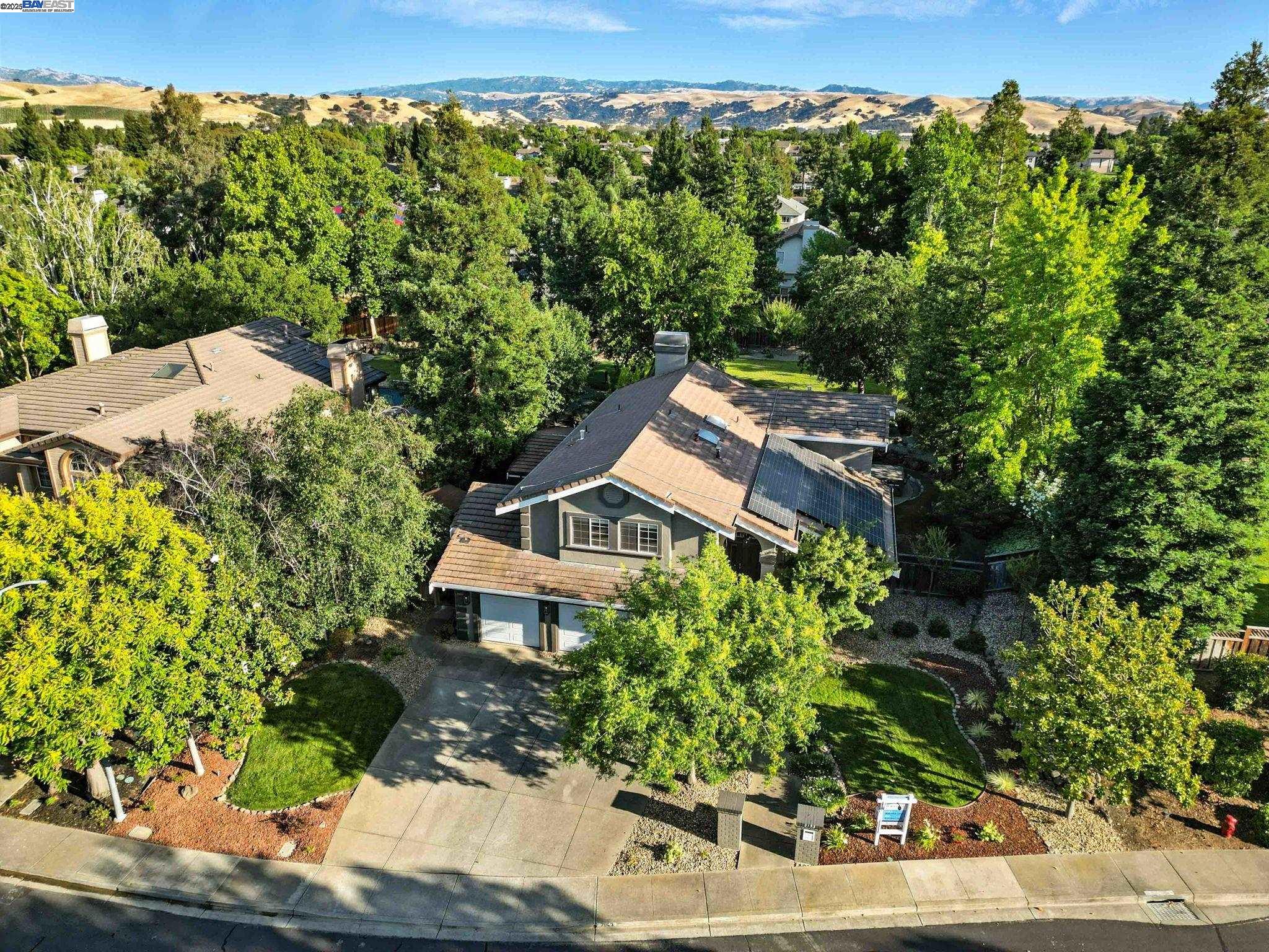 2153 Vintage Ln