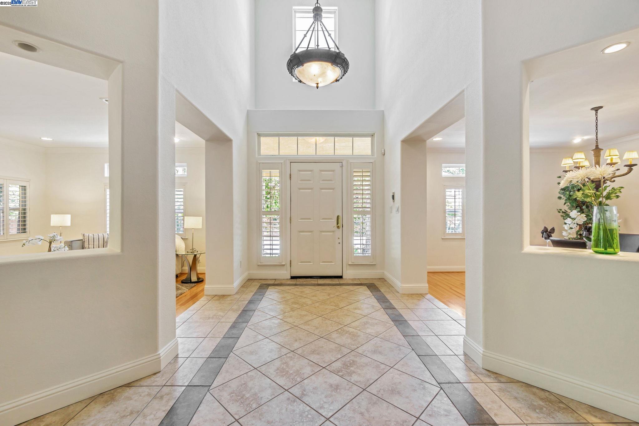 135 Cara Ct