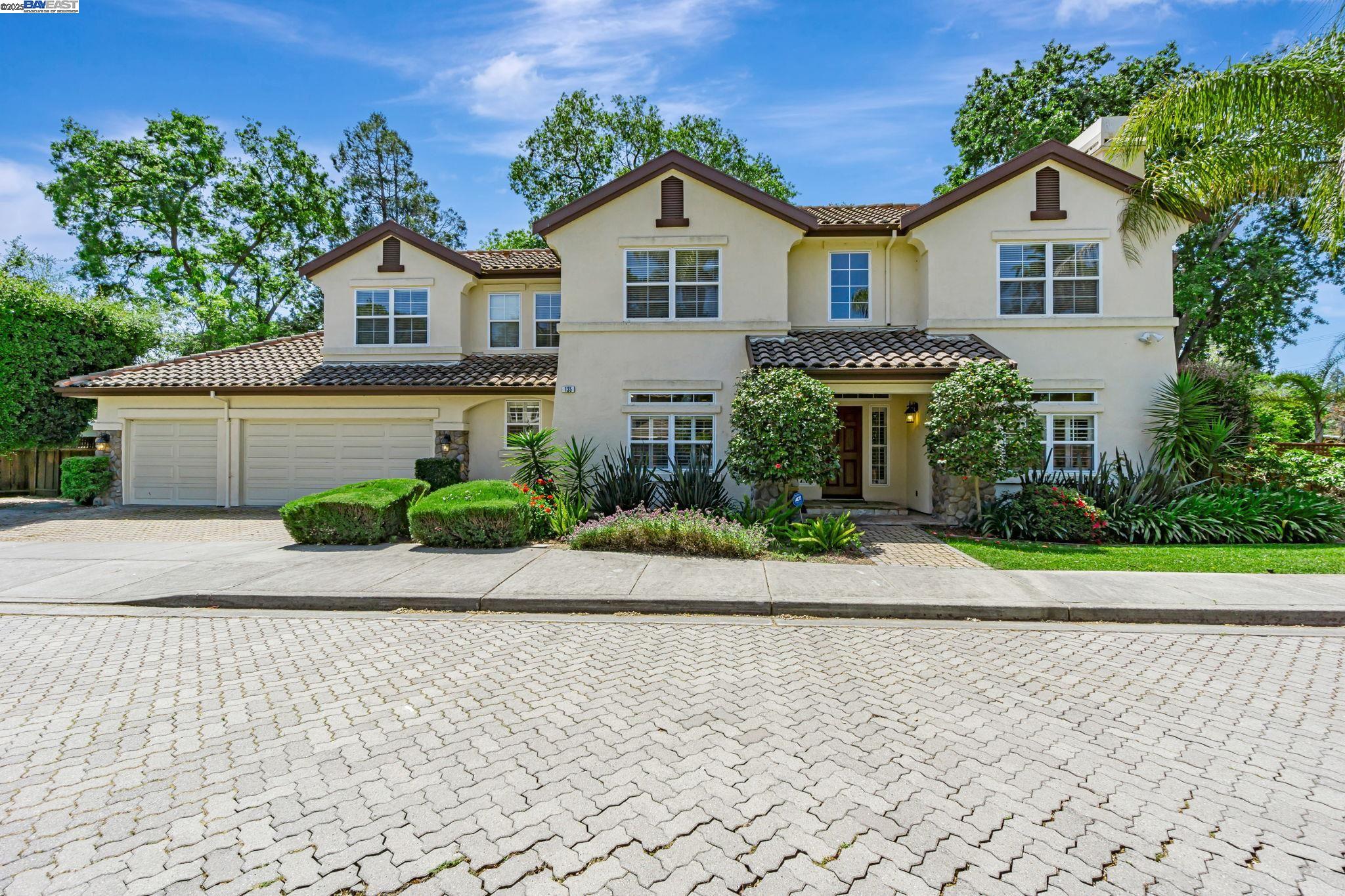 135 Cara Ct