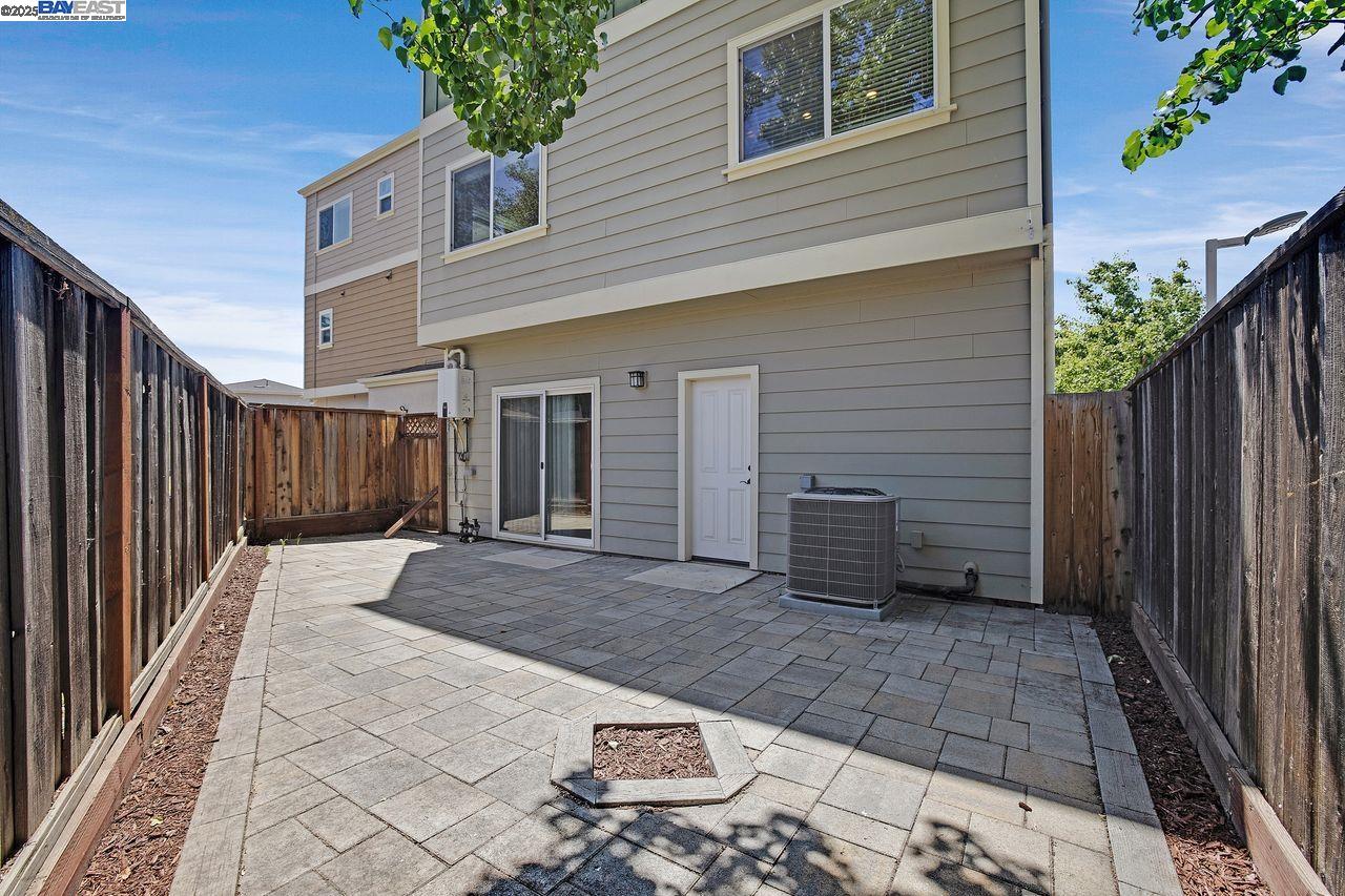 200 Valletta Ln