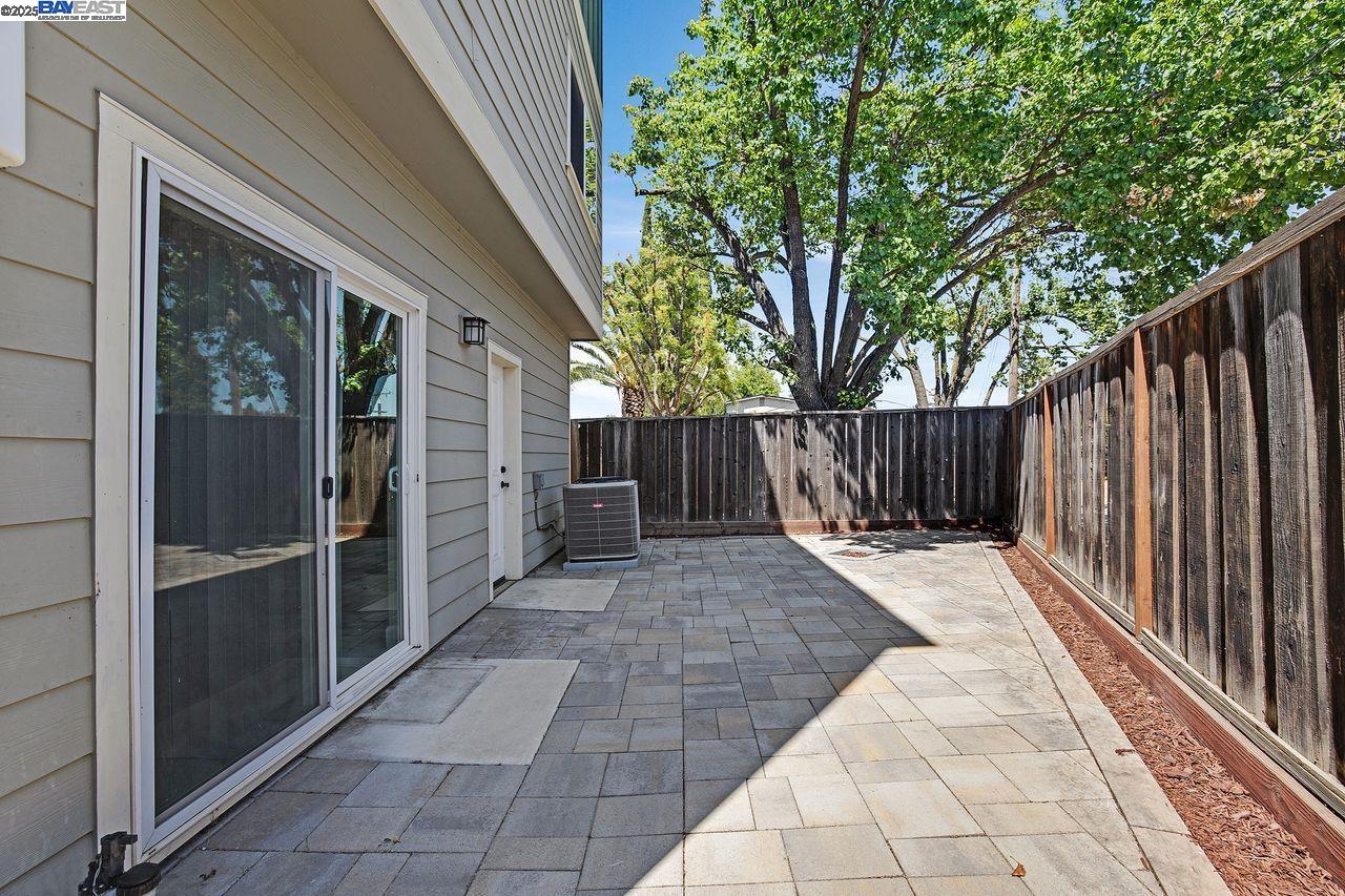 200 Valletta Ln