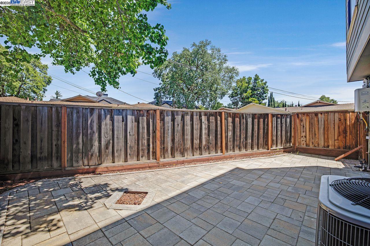 200 Valletta Ln