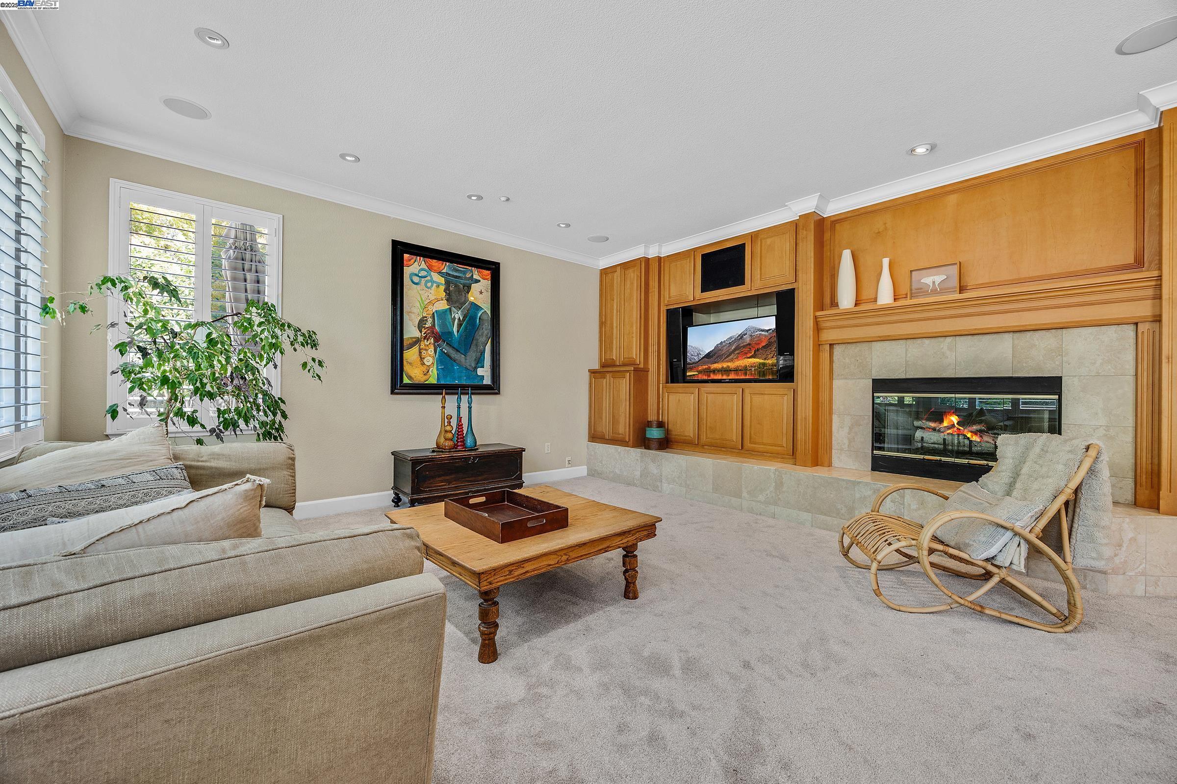 2461 Ancona Cir
