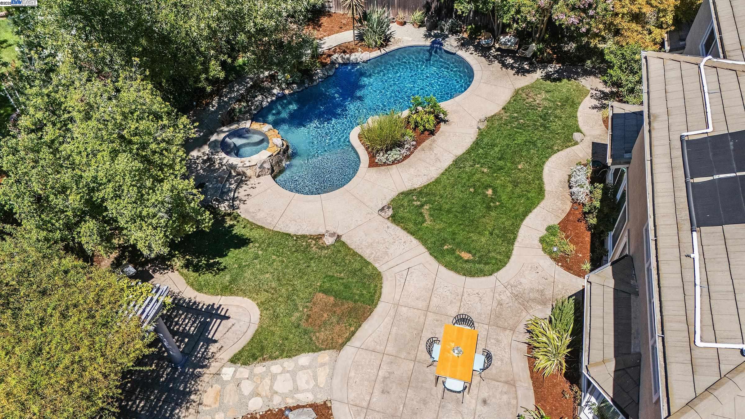 2461 Ancona Cir