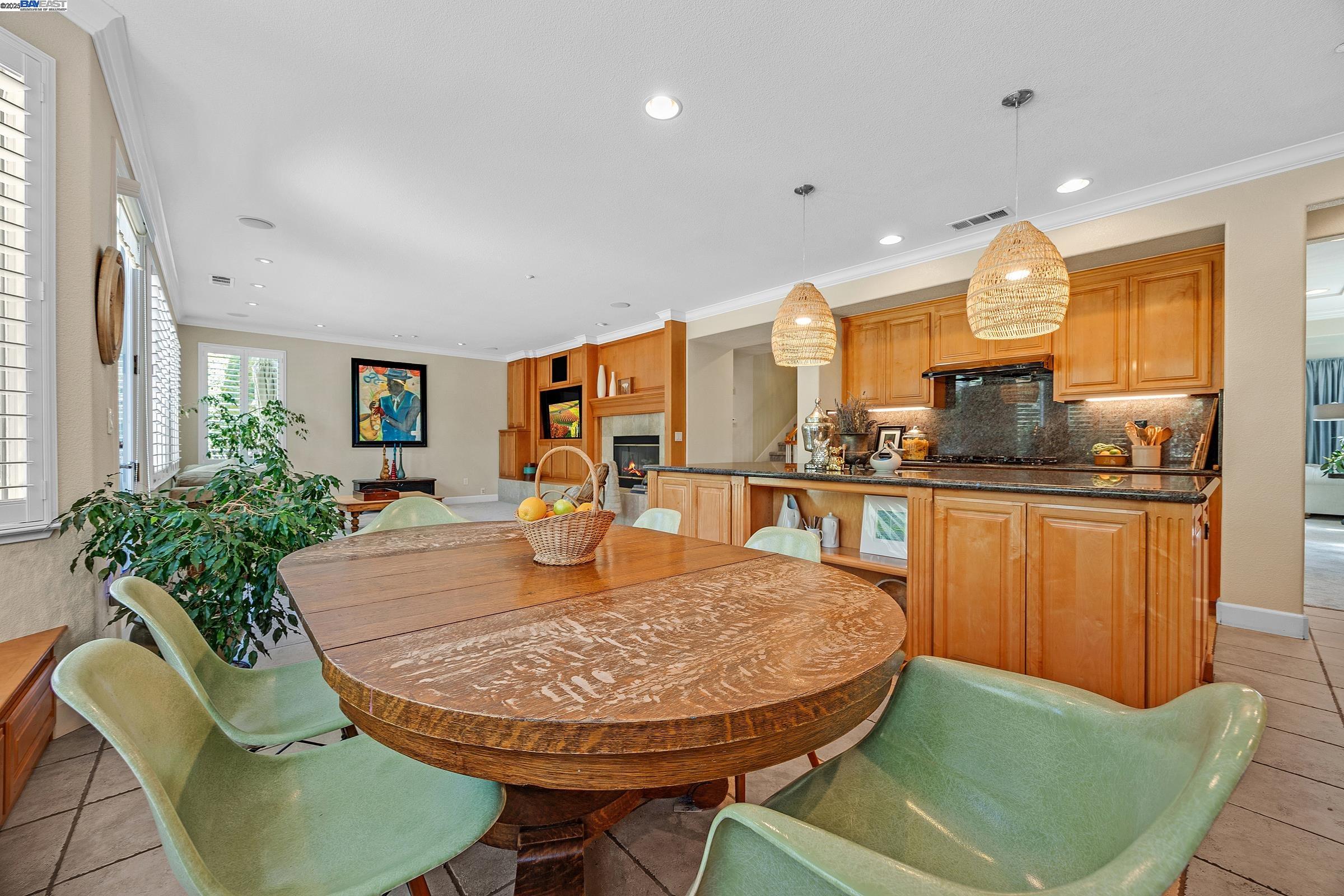 2461 Ancona Cir