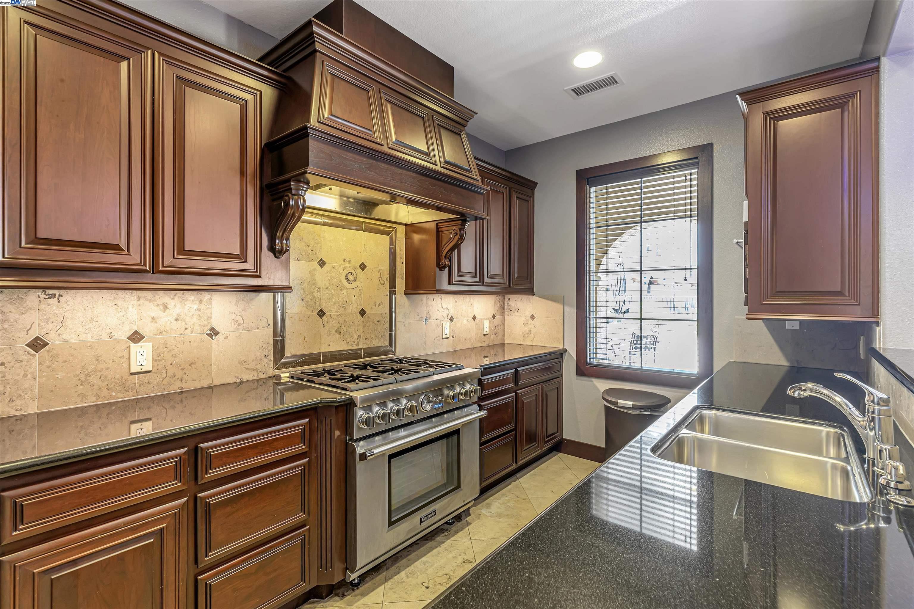 3240 Maguire Way # 103