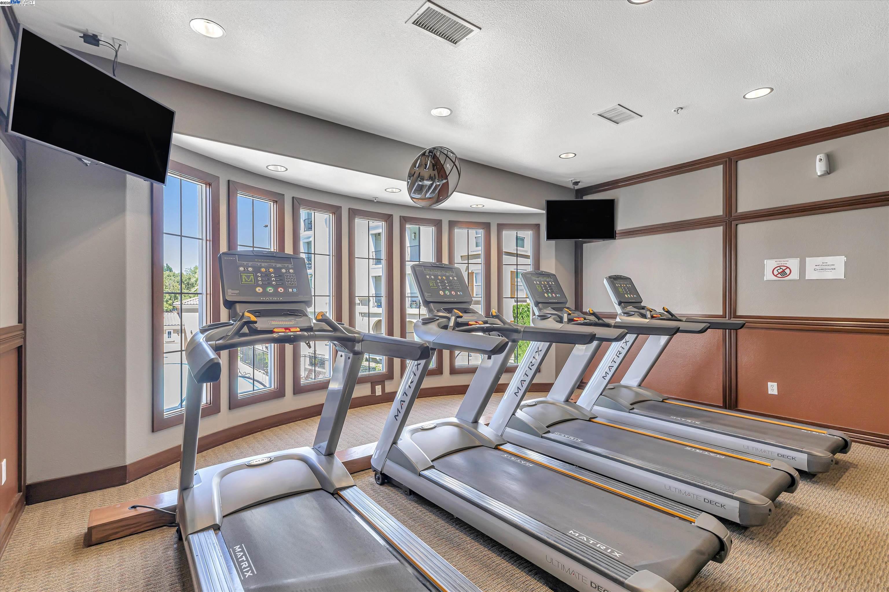 3240 Maguire Way # 103