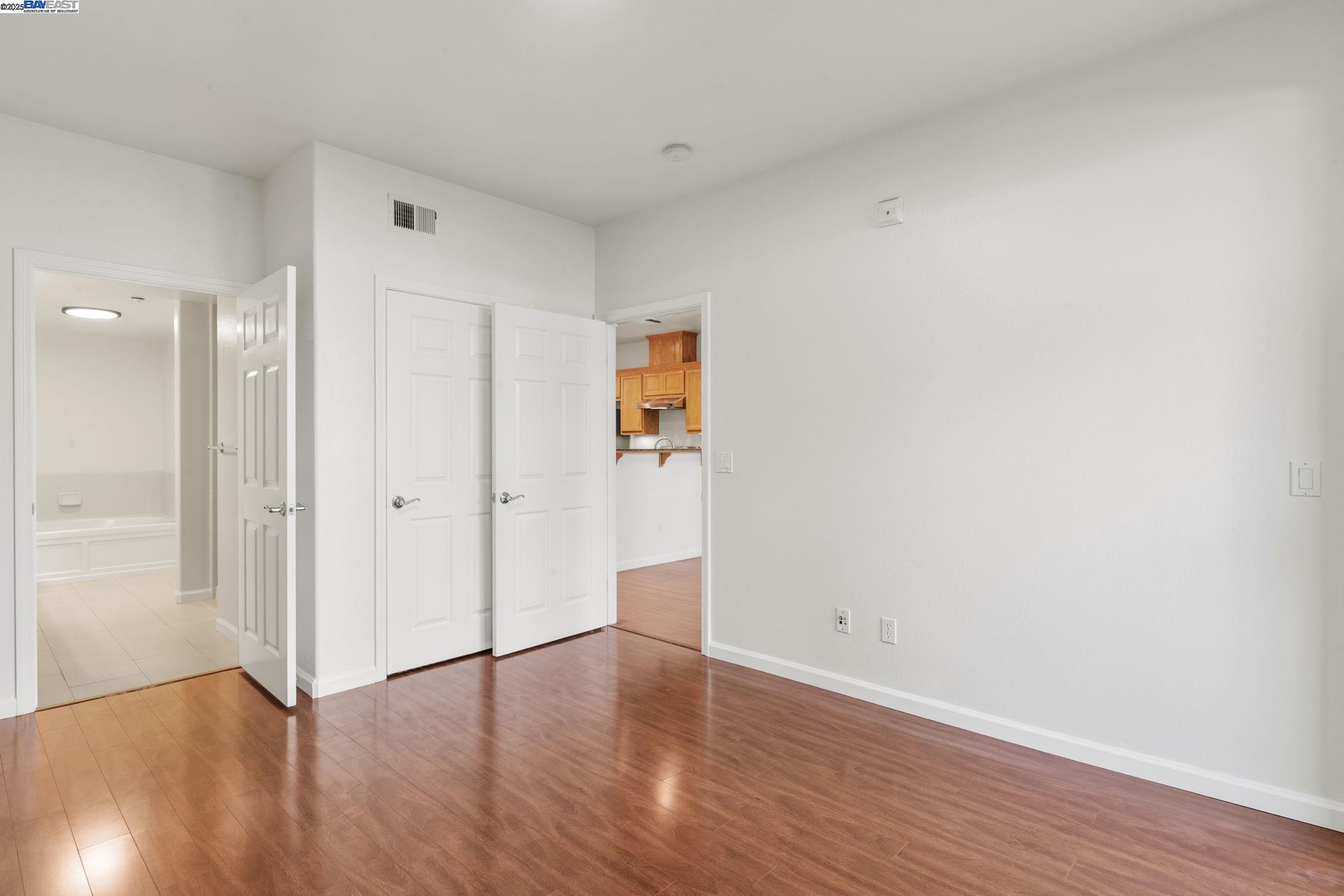 3240 Maguire Way # 103