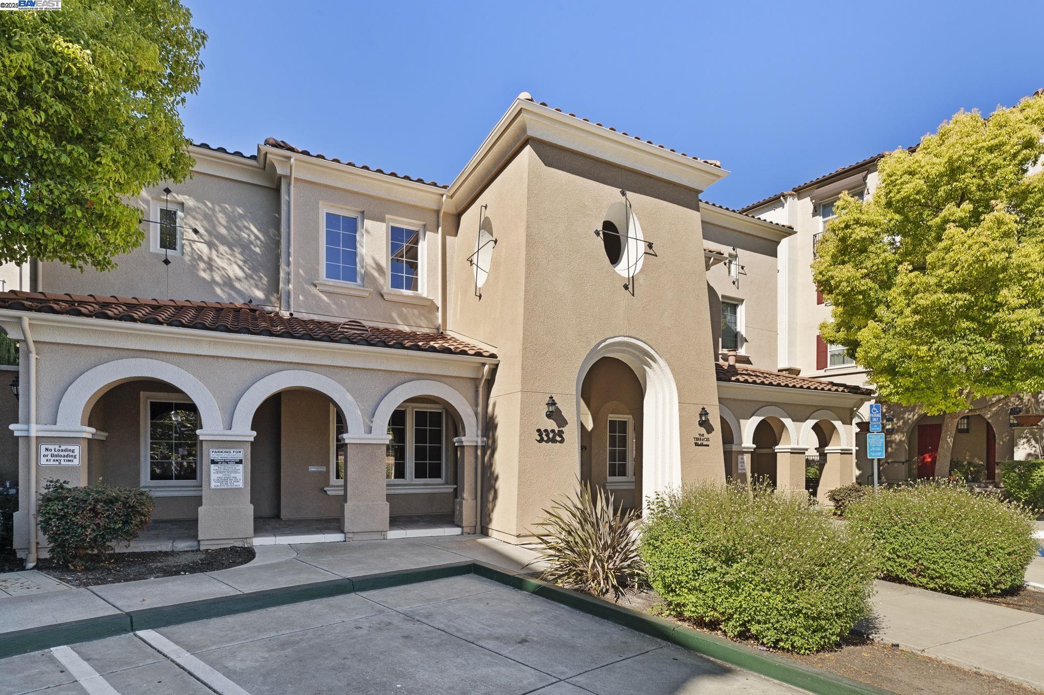 3240 Maguire Way # 103