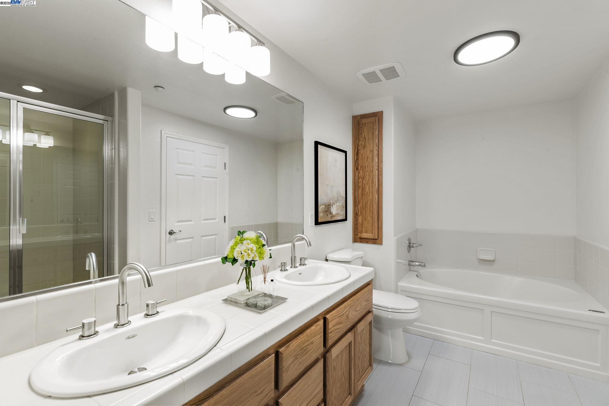 3240 Maguire Way # 103