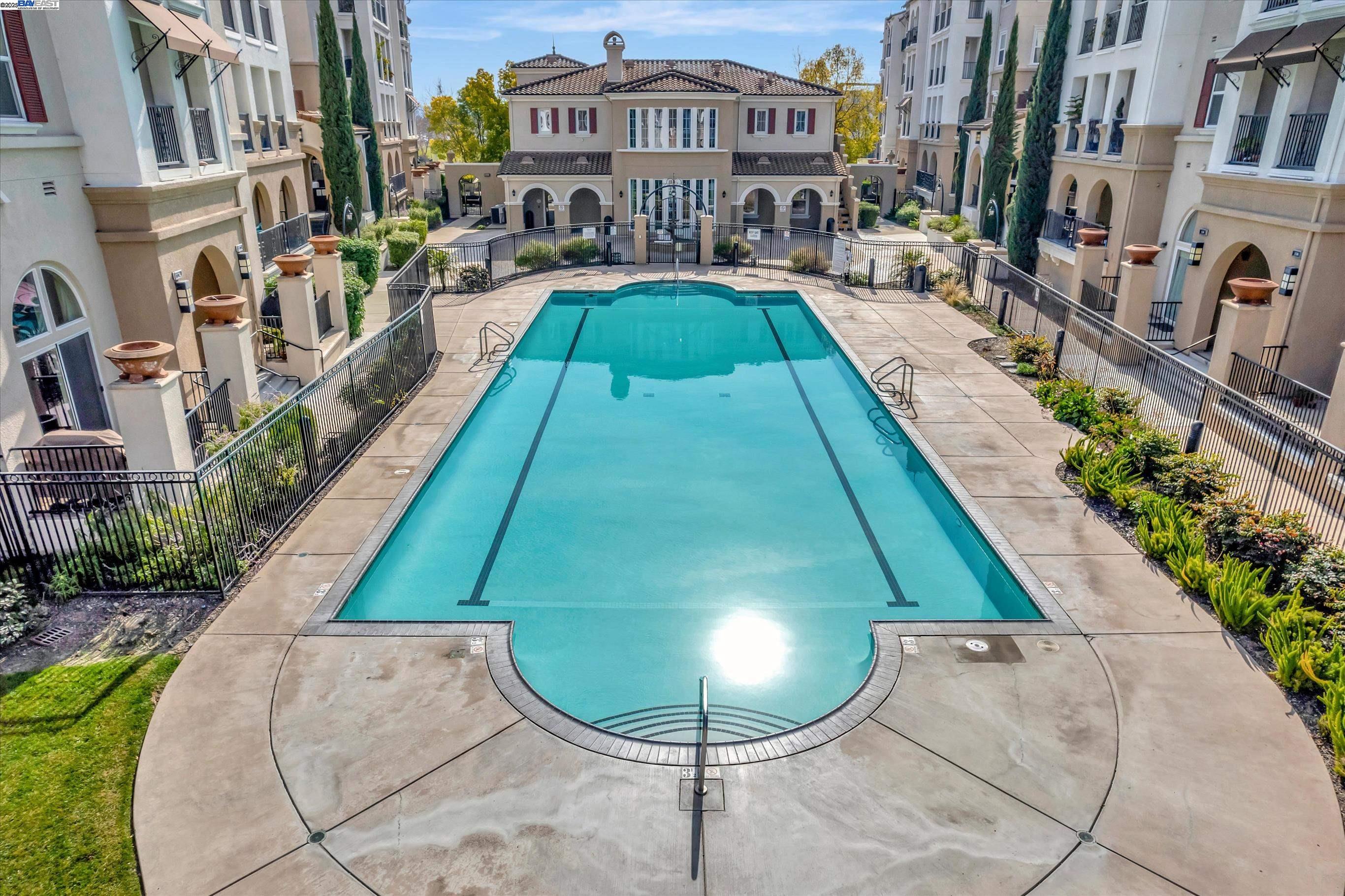 3240 Maguire Way # 103