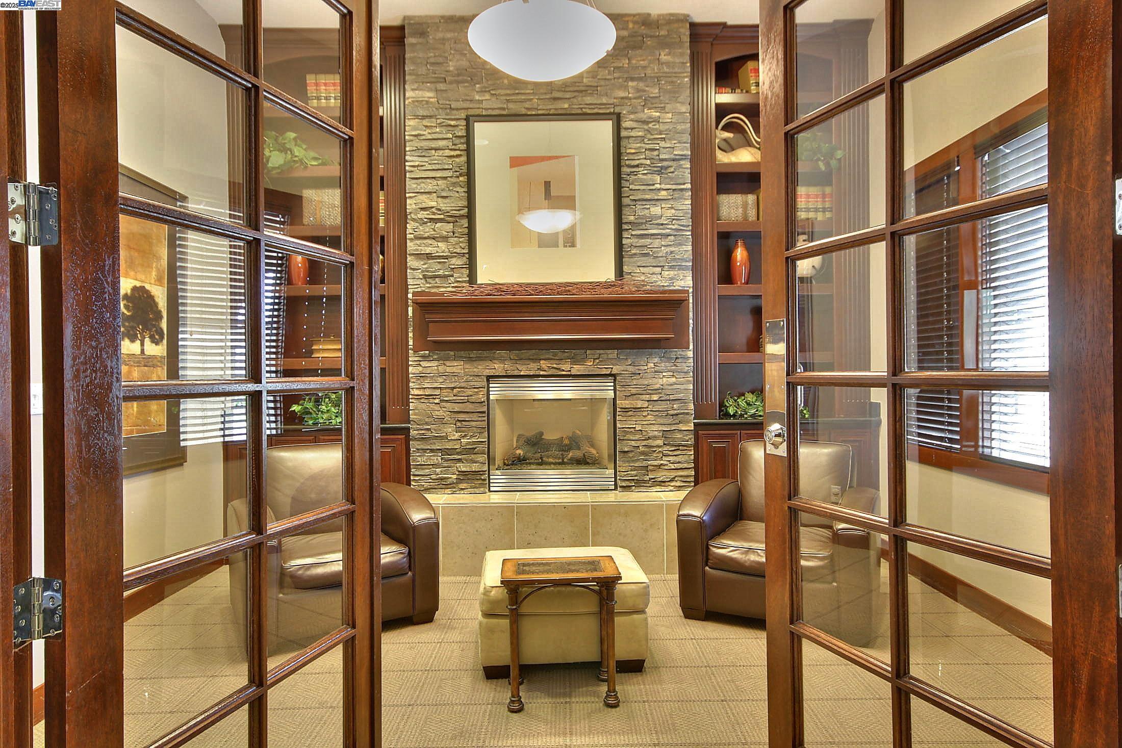 3240 Maguire Way # 103