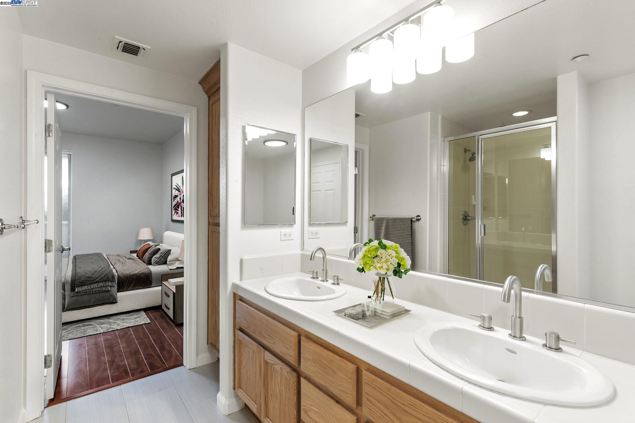 3240 Maguire Way # 103