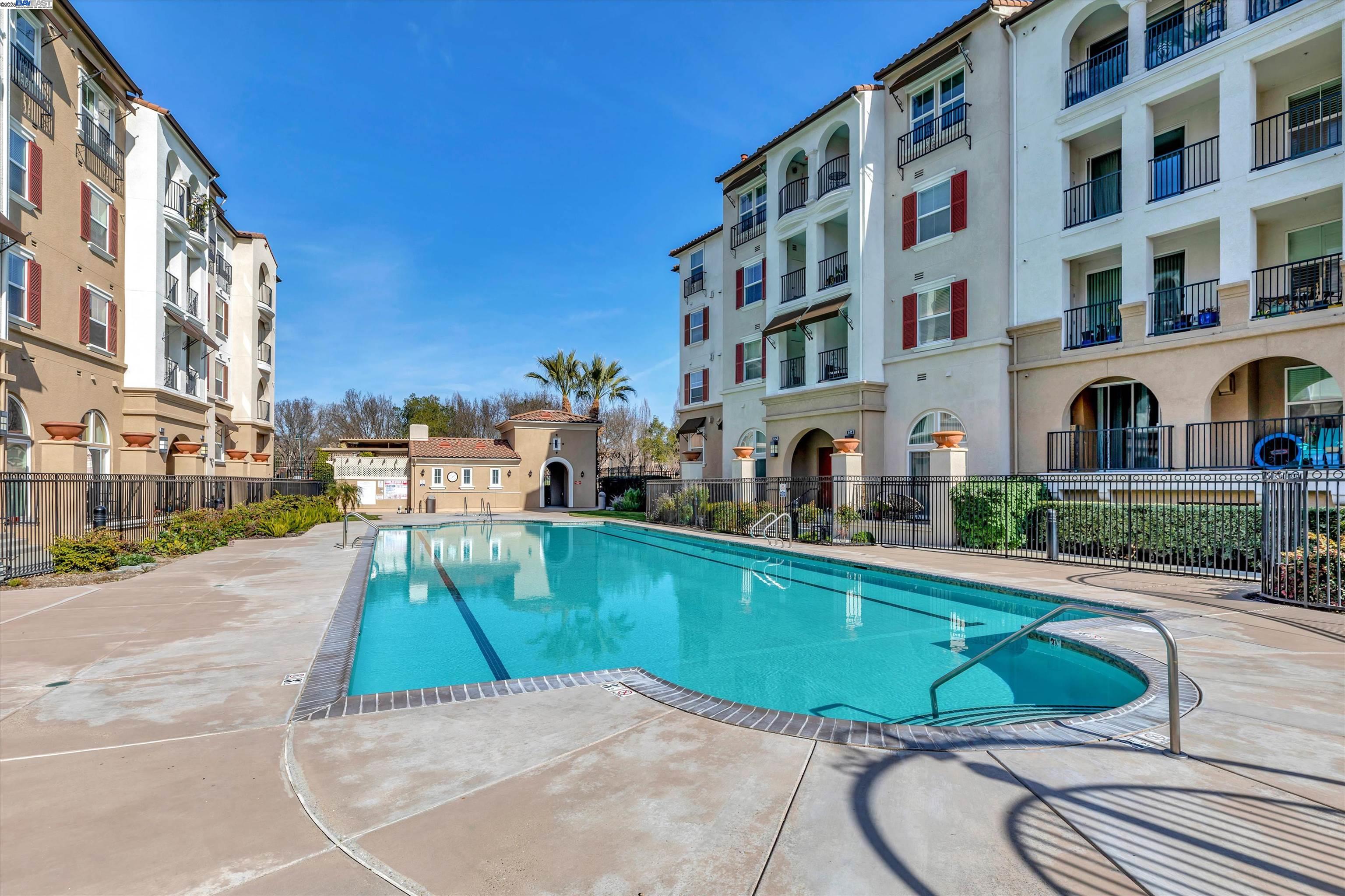 3240 Maguire Way # 103