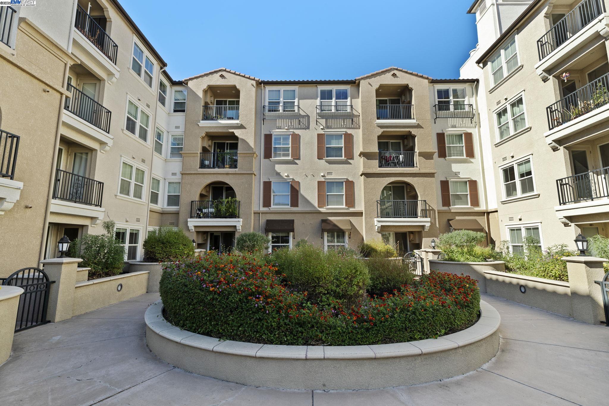 3240 Maguire Way # 103