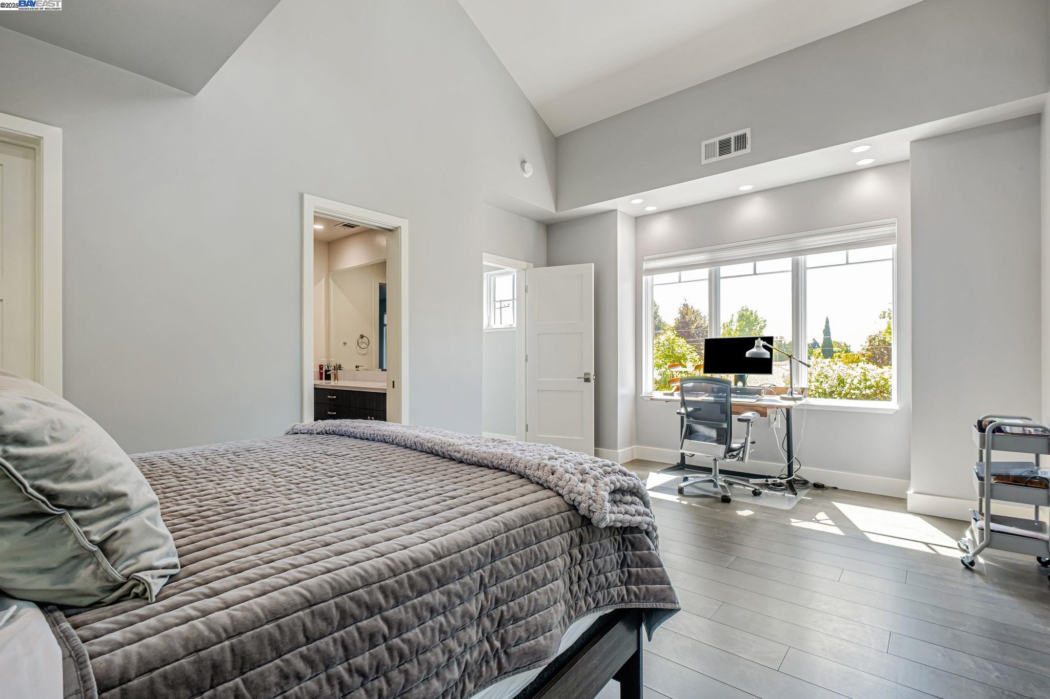 375 Hillview Dr