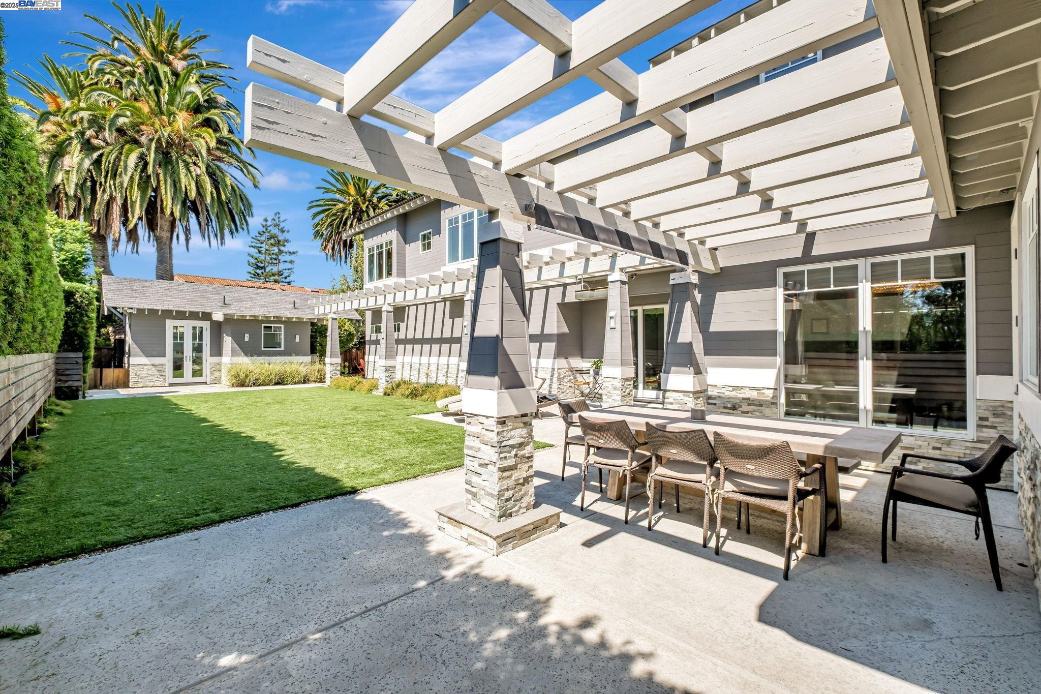 375 Hillview Dr