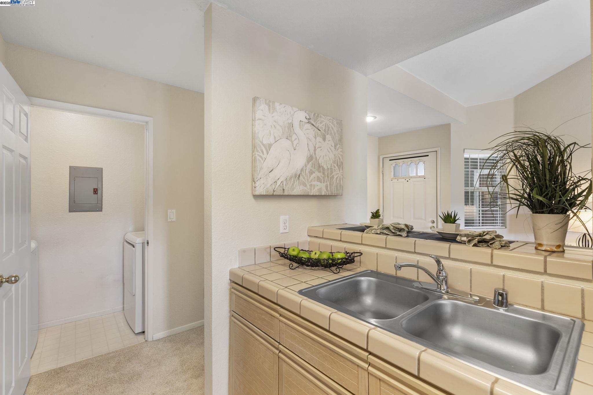 7710 Canyon Meadow Cir # D