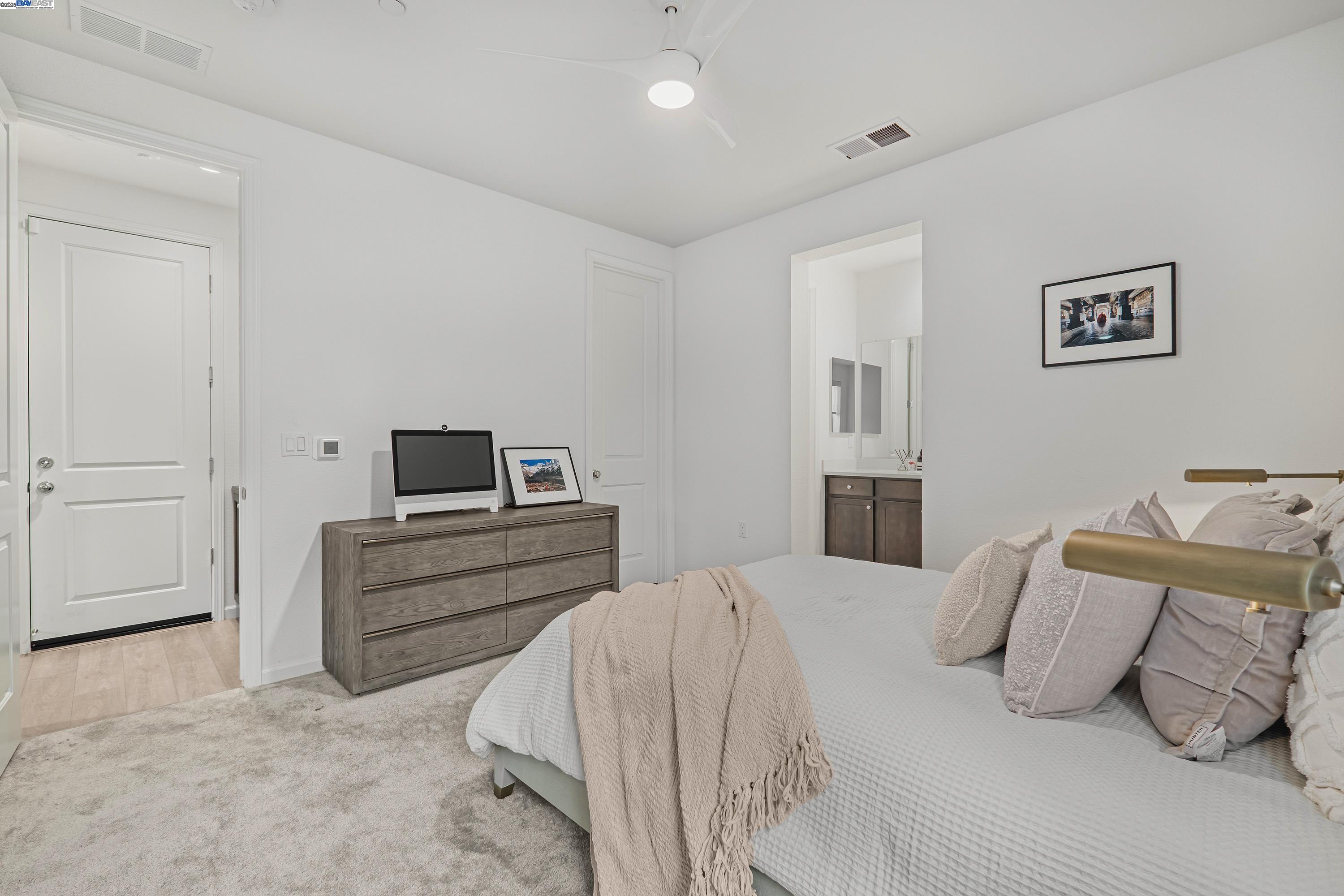 6013 Basaltina Pl