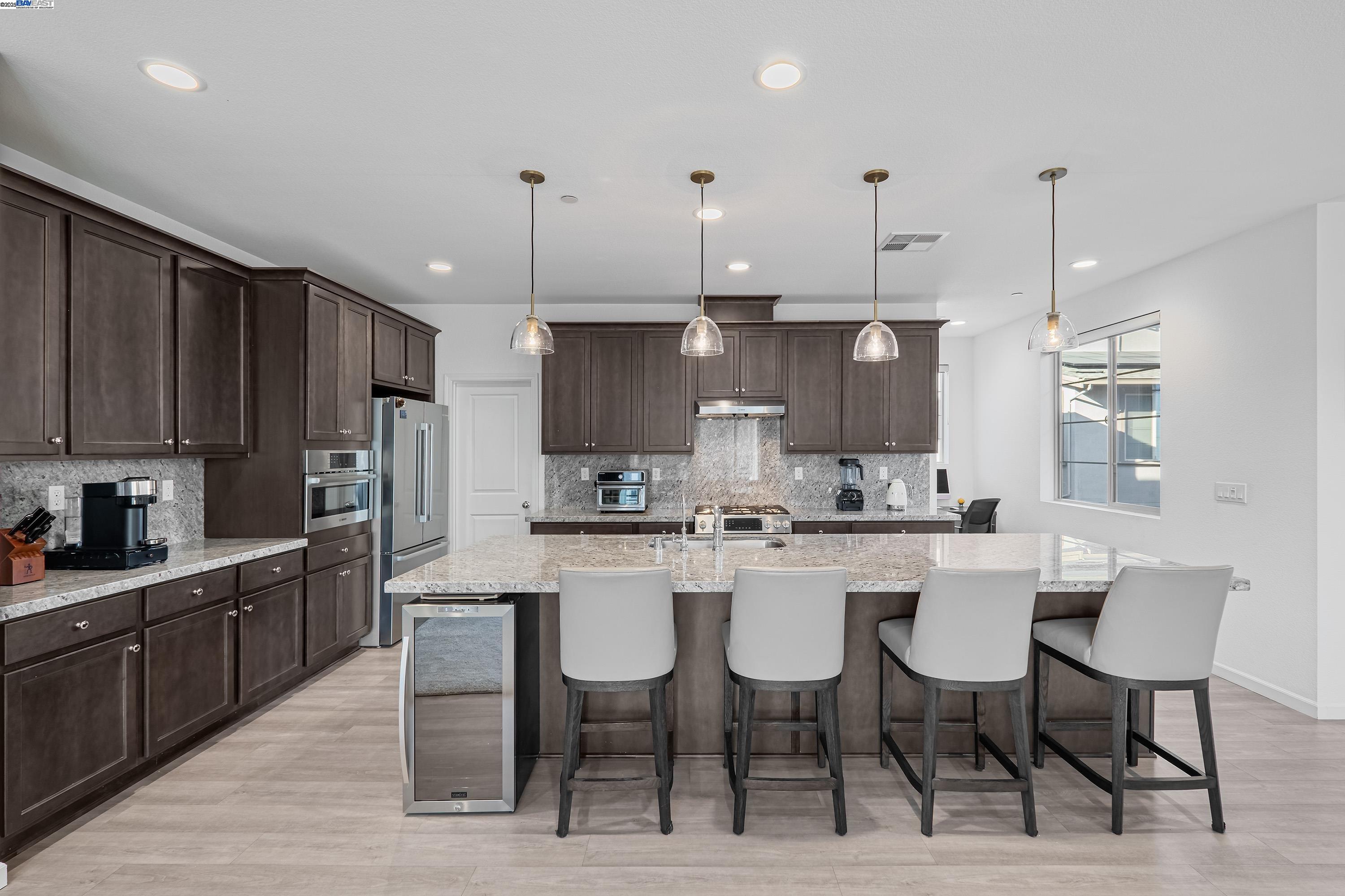 6013 Basaltina Pl