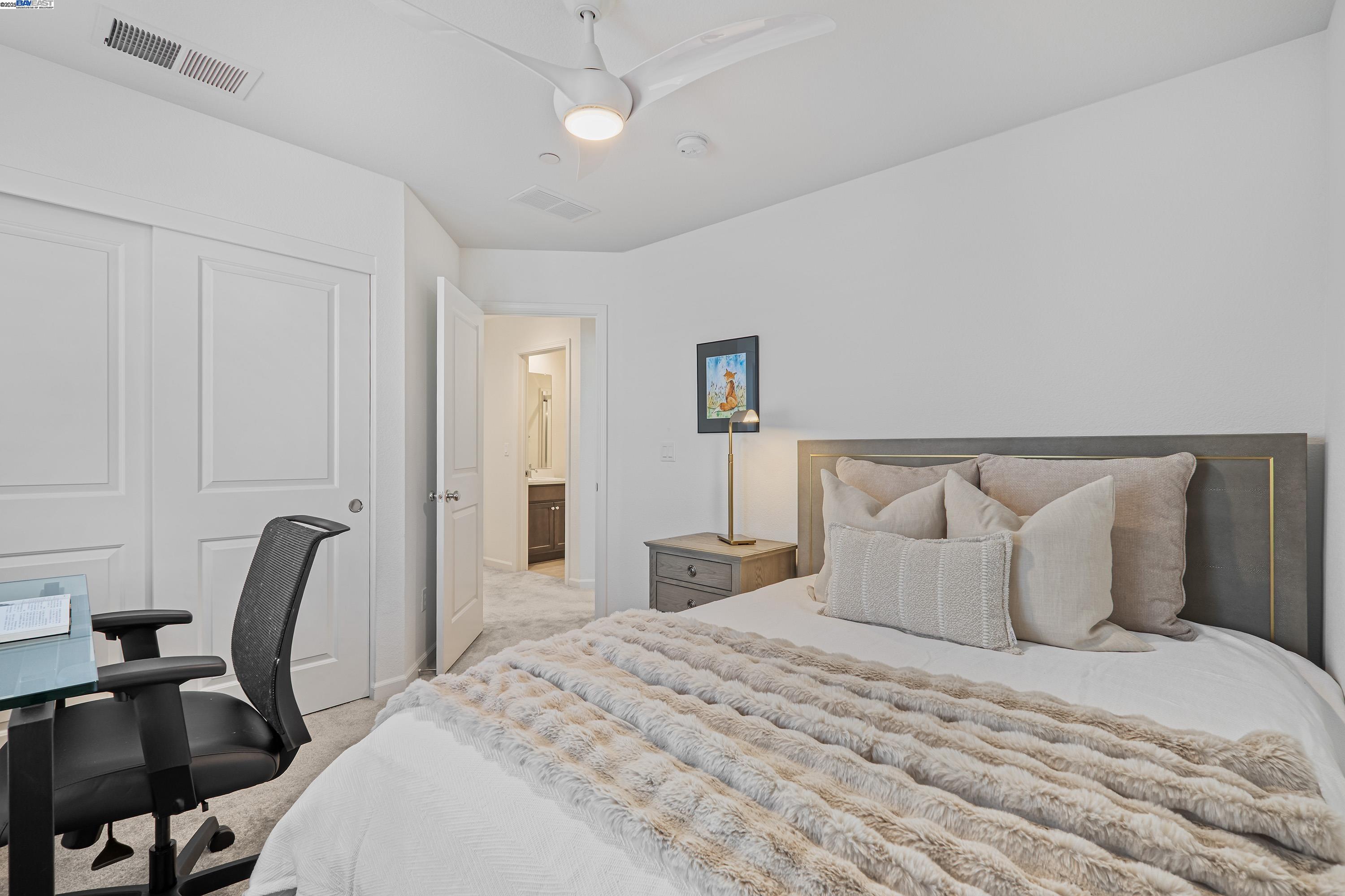 6013 Basaltina Pl