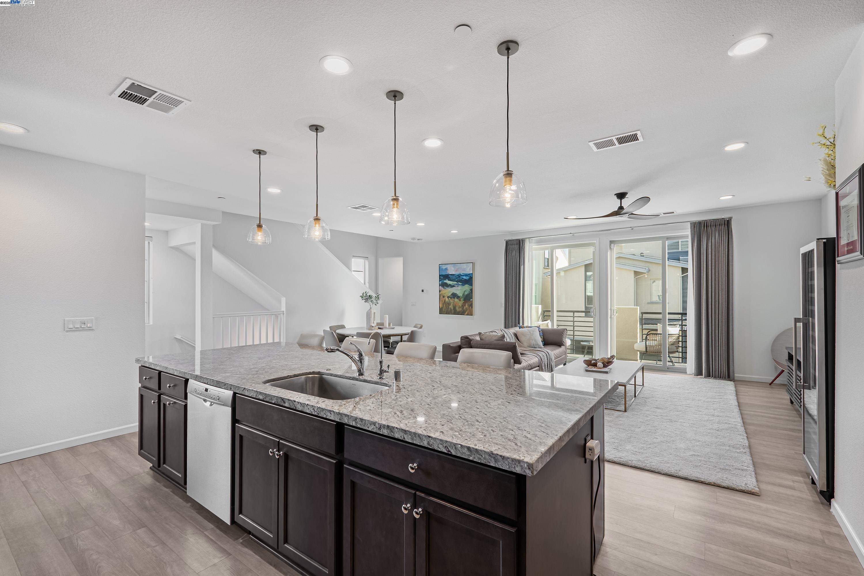 6013 Basaltina Pl
